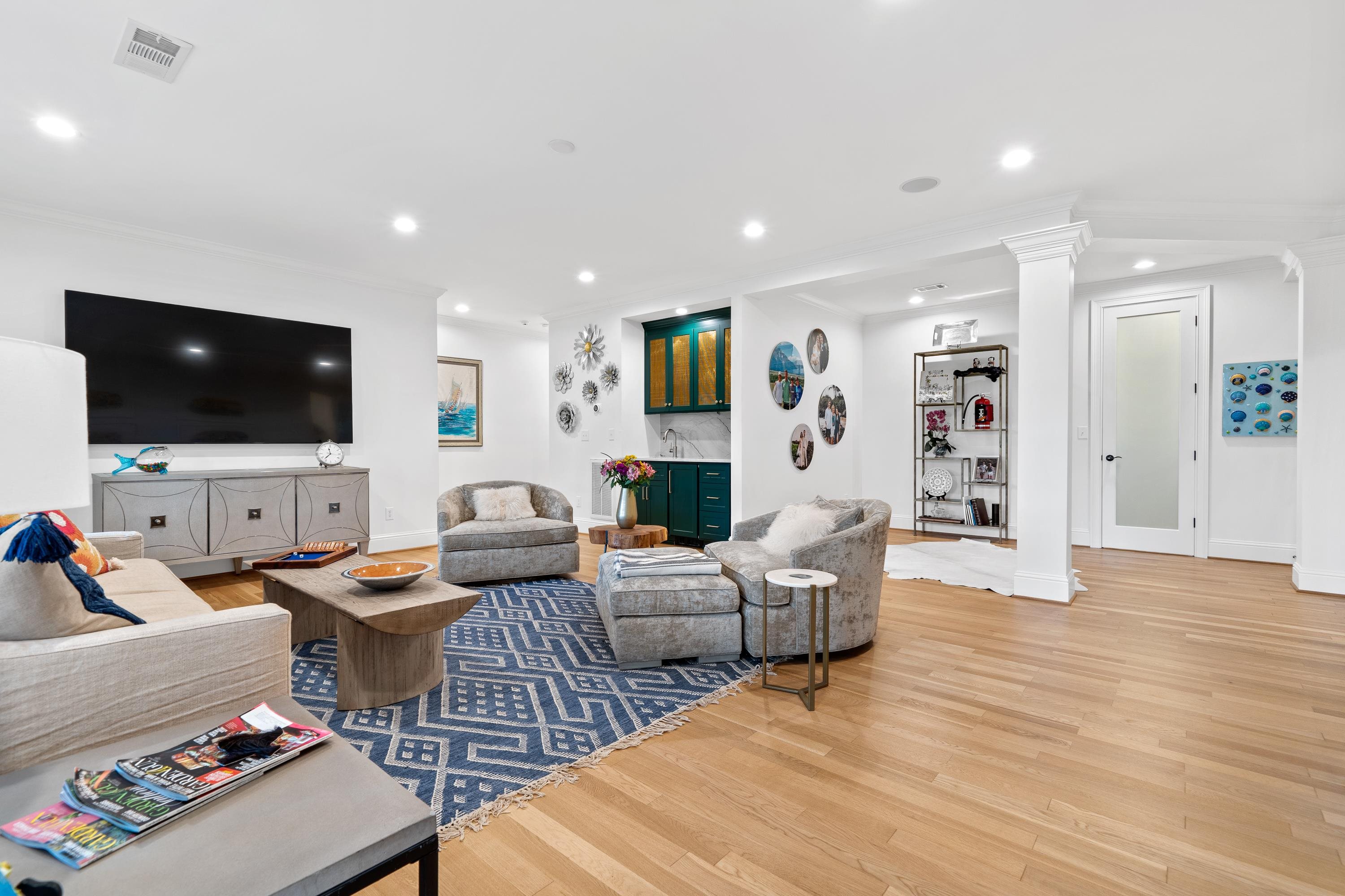 1090 CURTRIGHT PLACE image 38