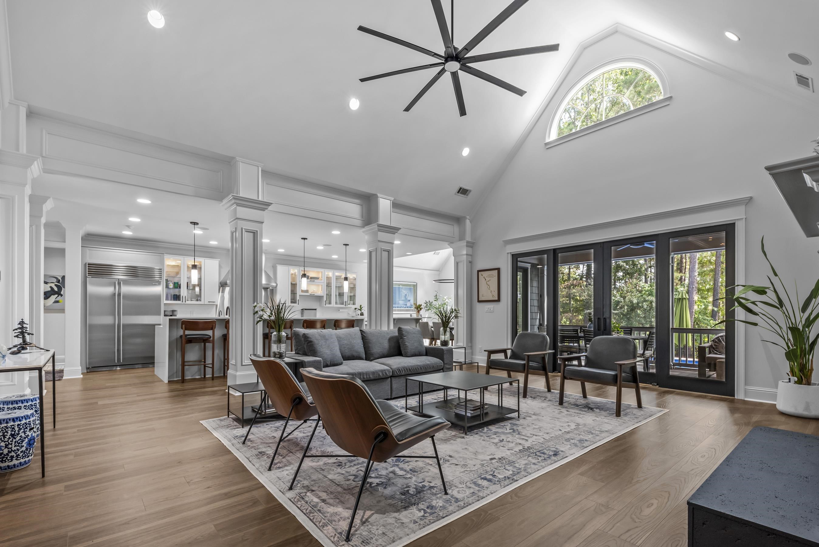 1051 ARMORS FORD image 13