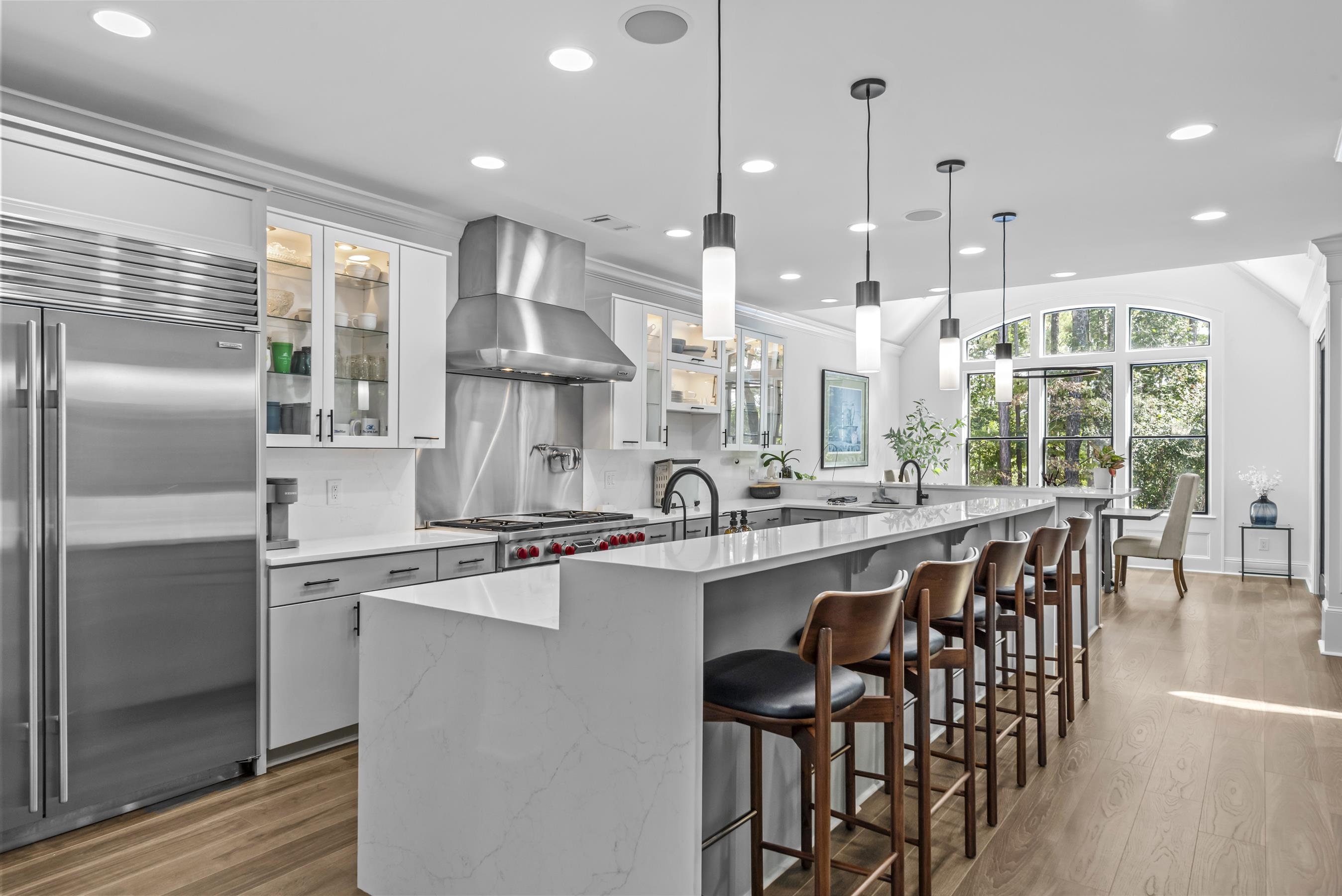 1051 ARMORS FORD image 22