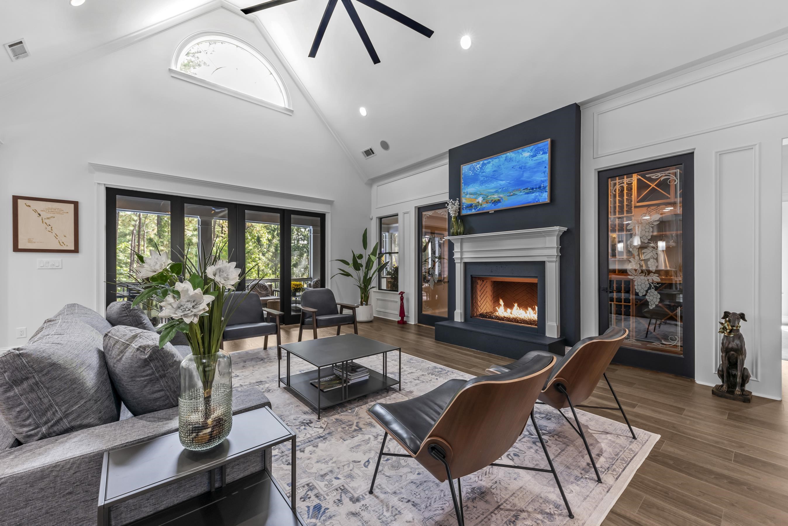 1051 ARMORS FORD image 24