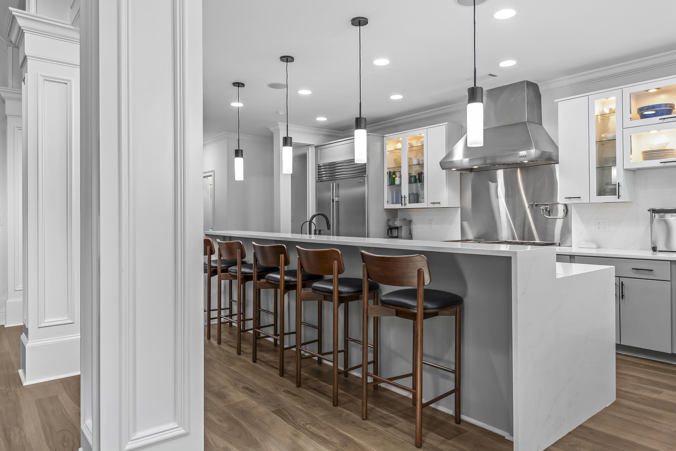 1051 ARMORS FORD image 25