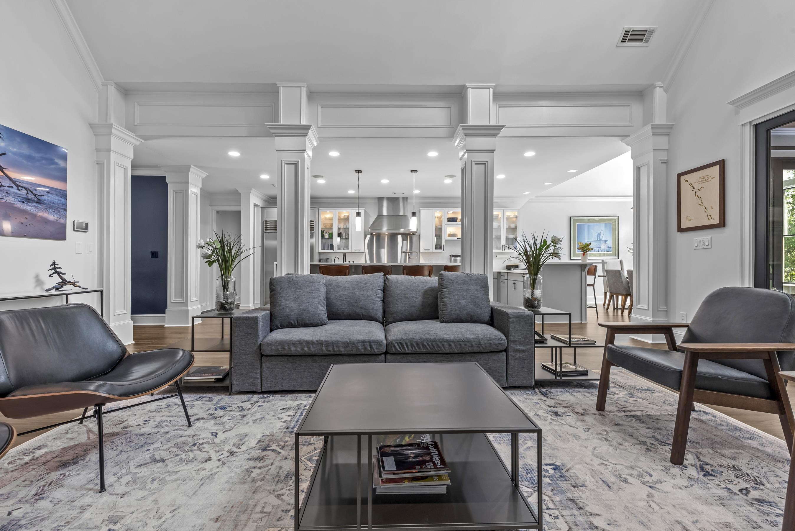 1051 ARMORS FORD image 31