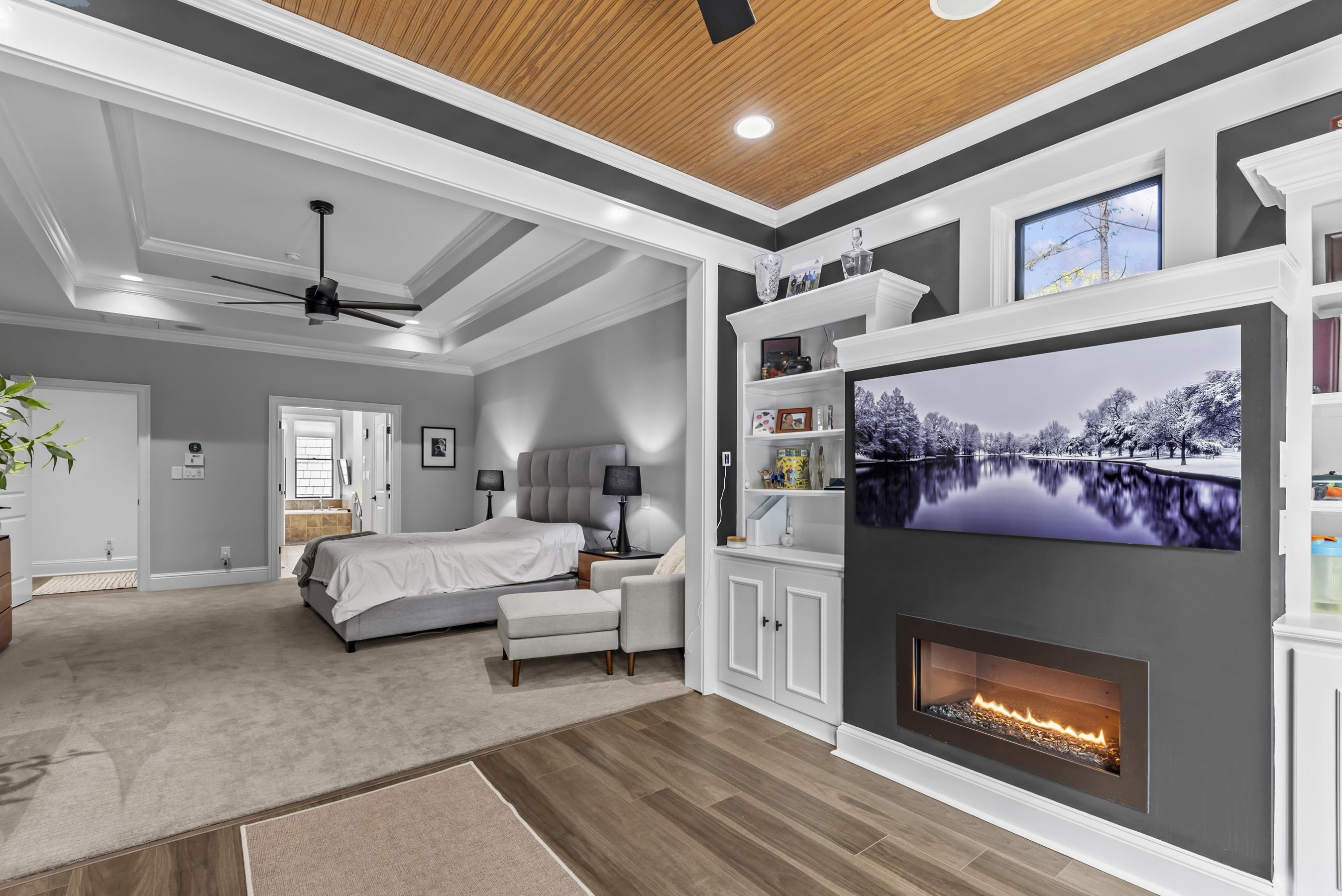 1051 ARMORS FORD image 39