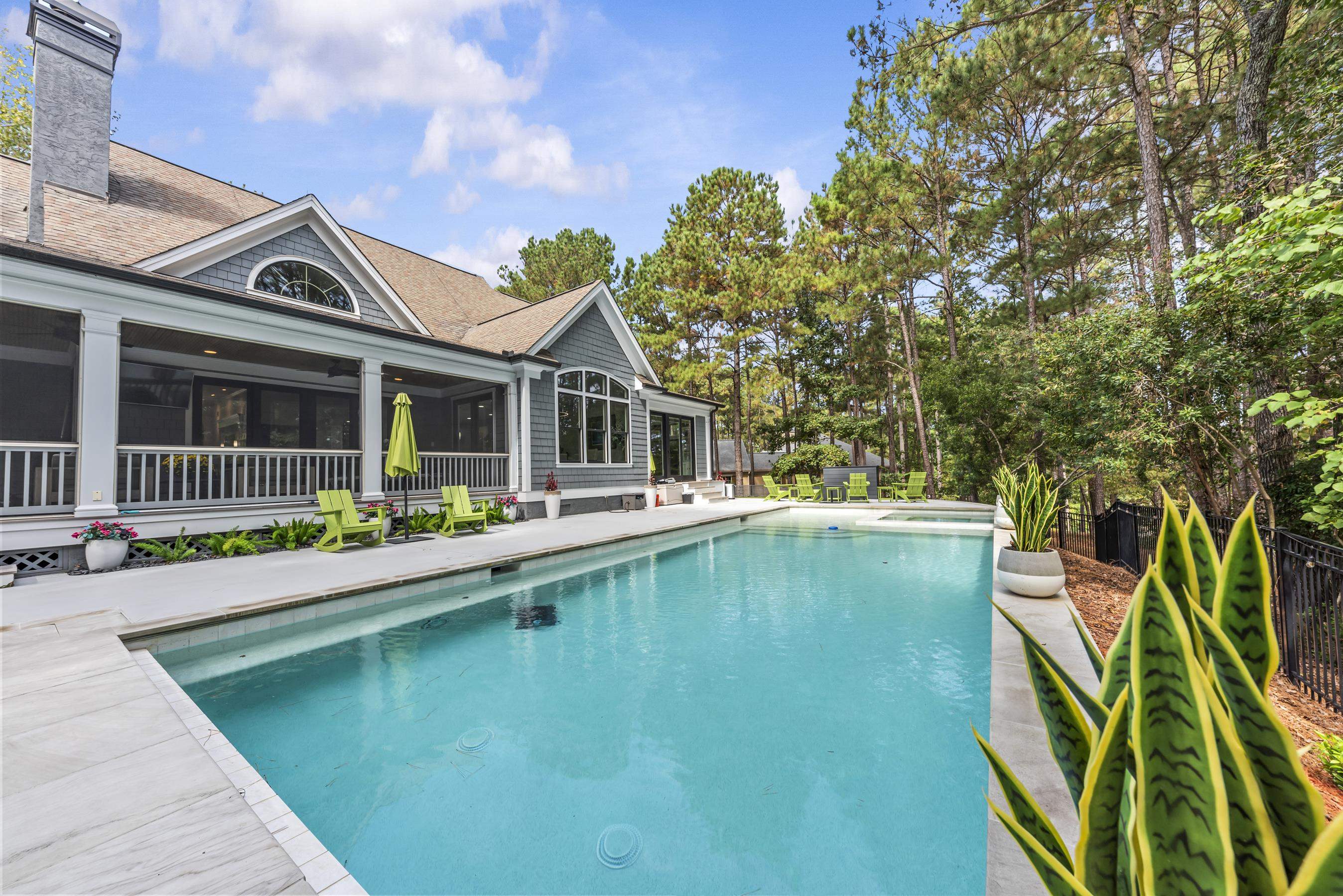 1051 ARMORS FORD image 7