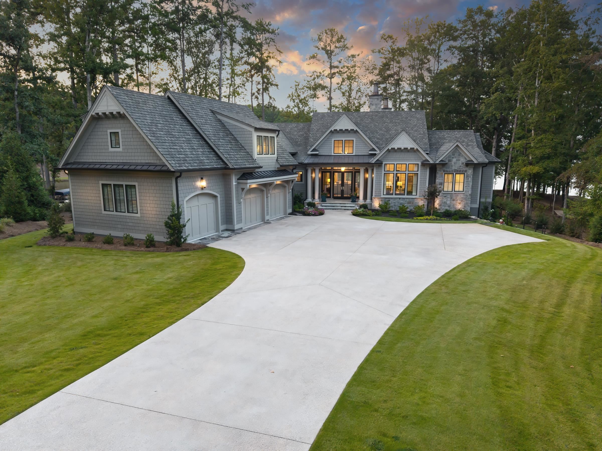 1020 GROVE CT image 2