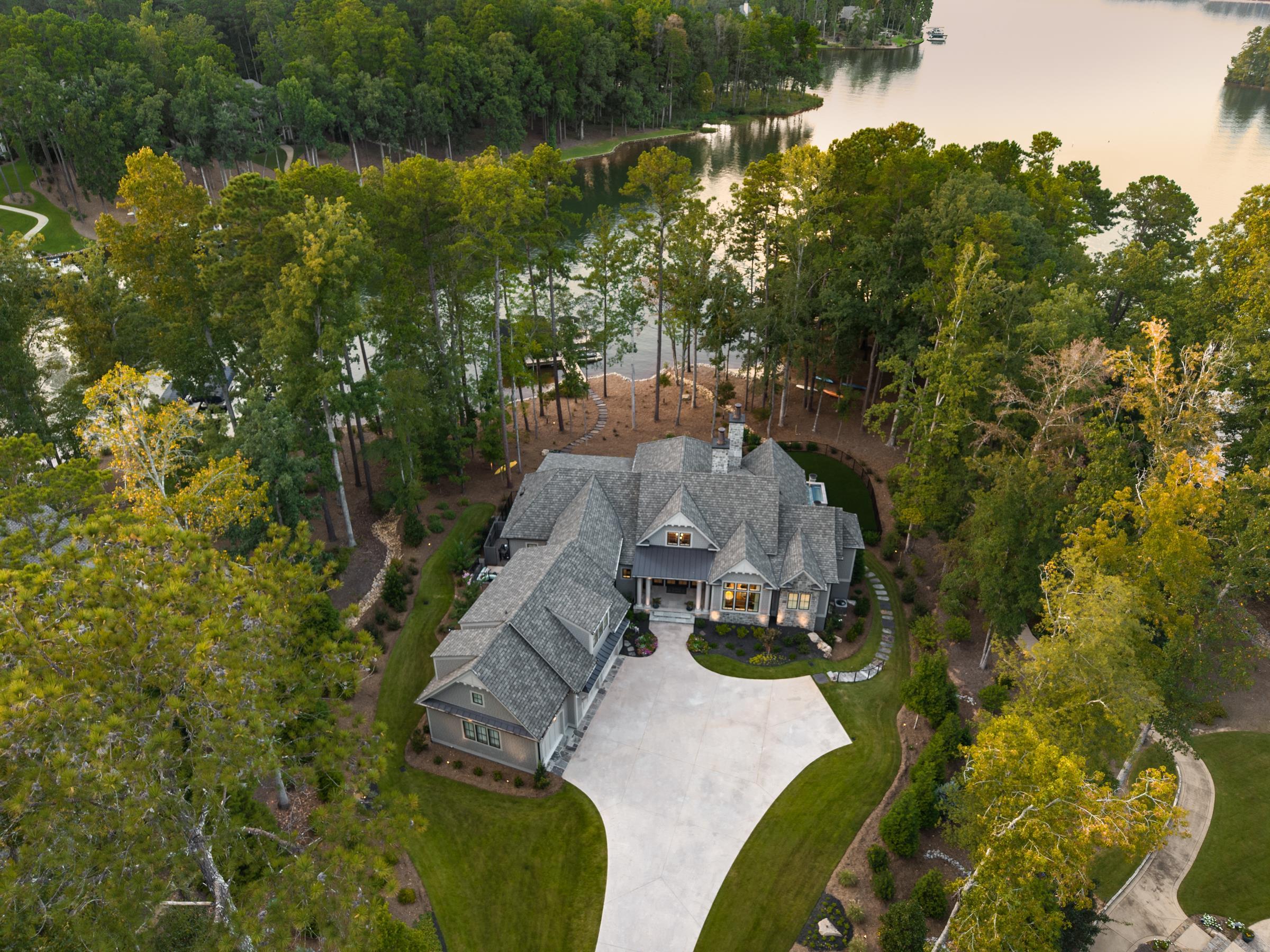 1020 GROVE CT image 3