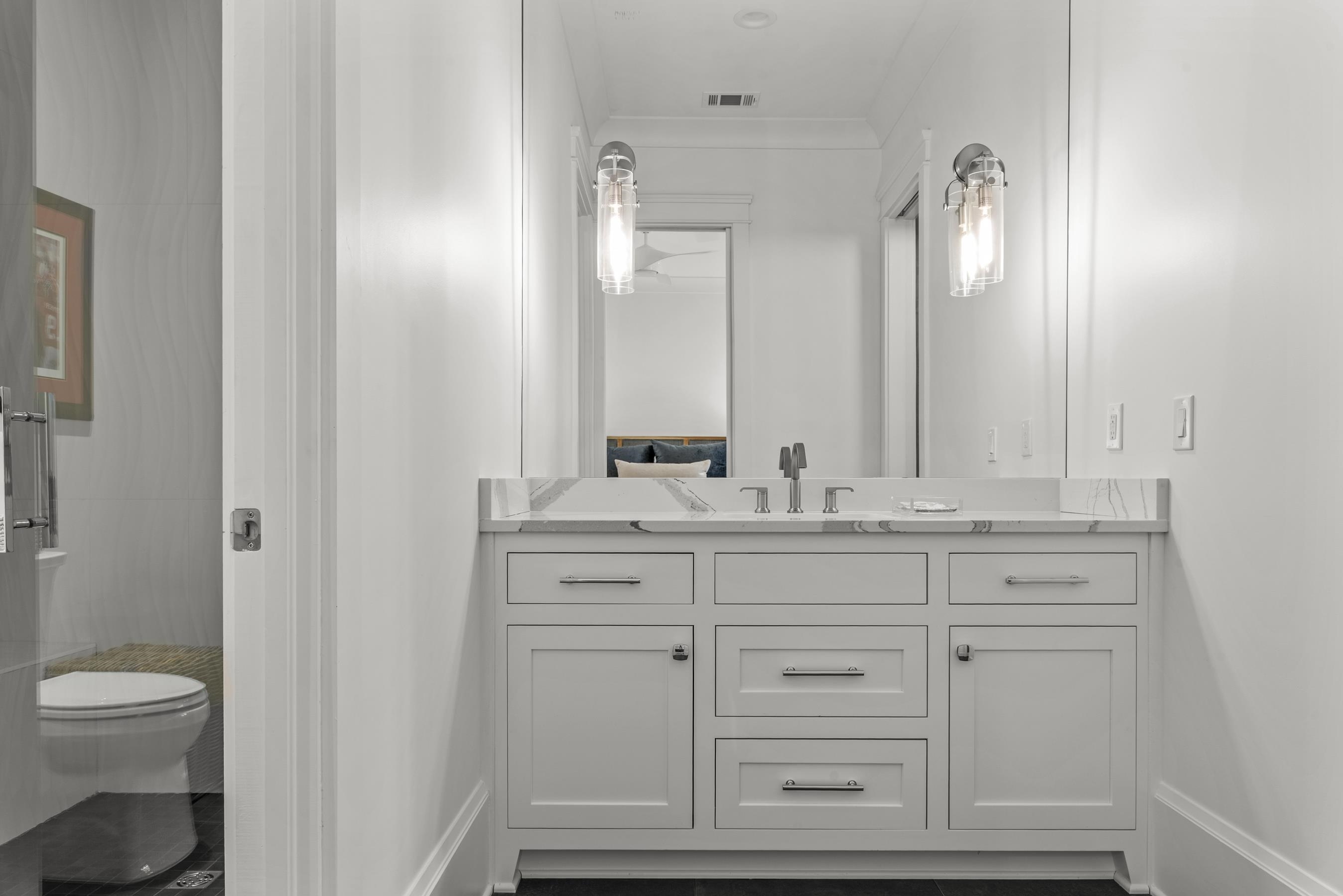 1020 GROVE CT image 64