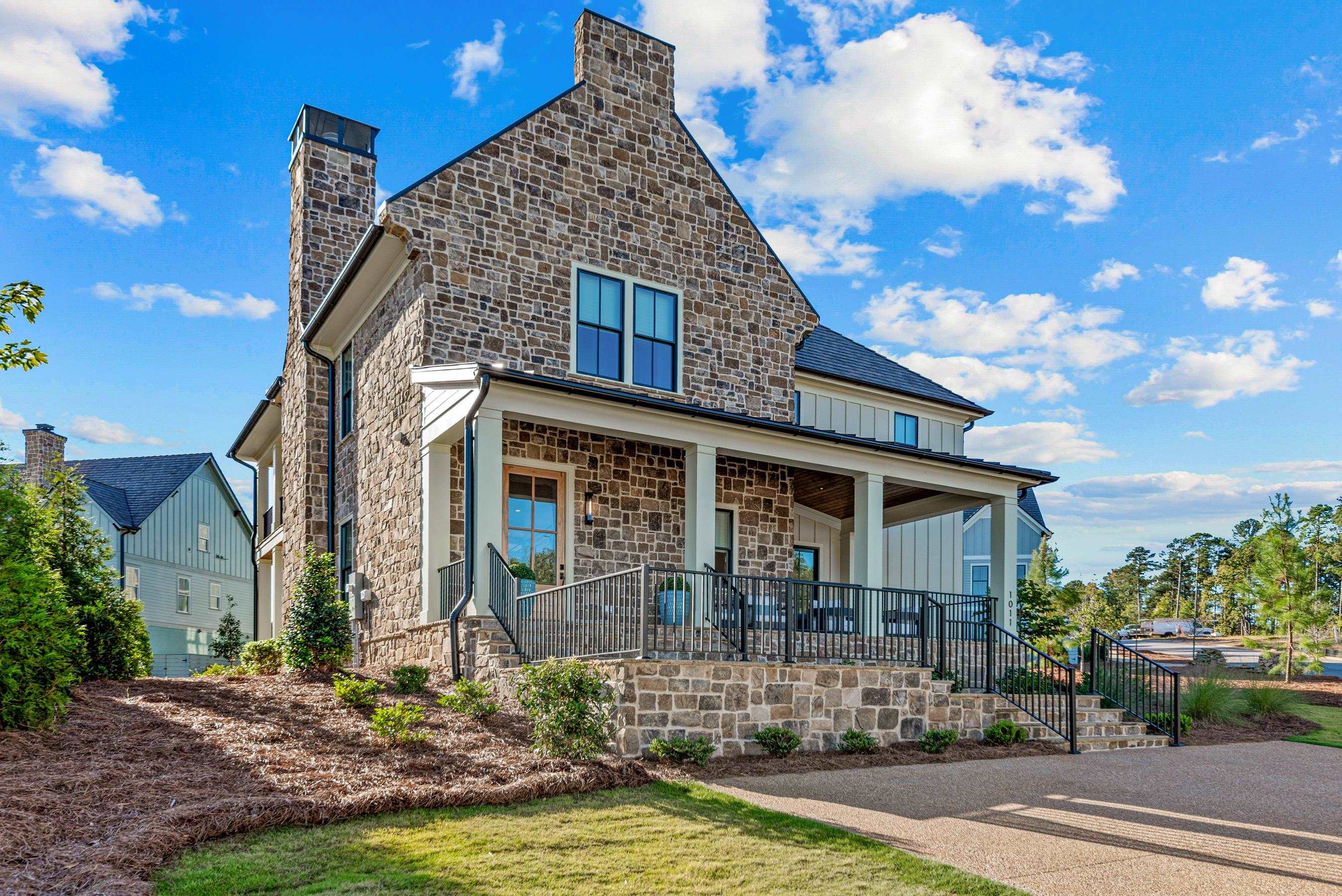 1011 WEST ROCK LOOP image 1