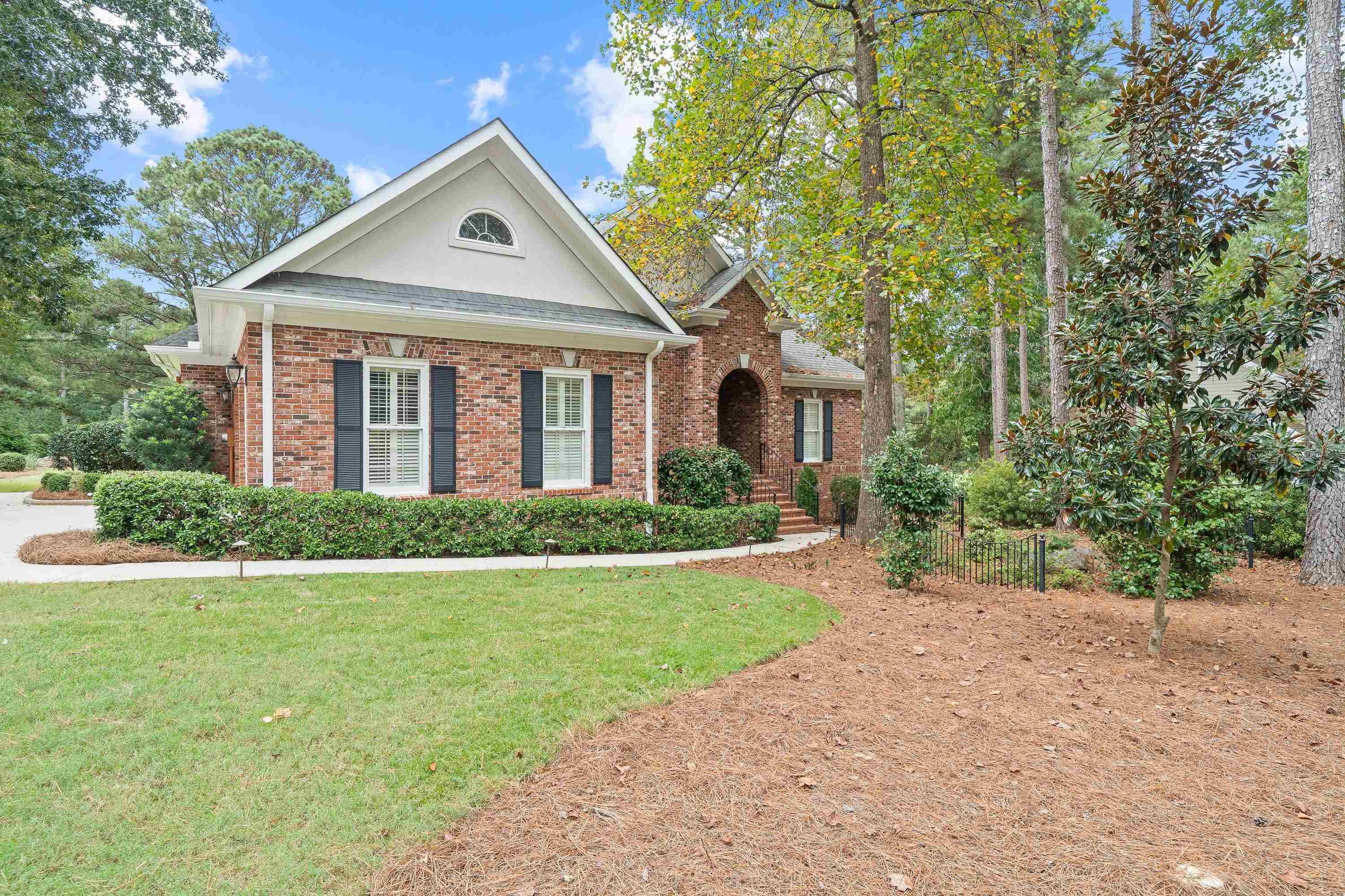 176 HOPETON LANE image 10