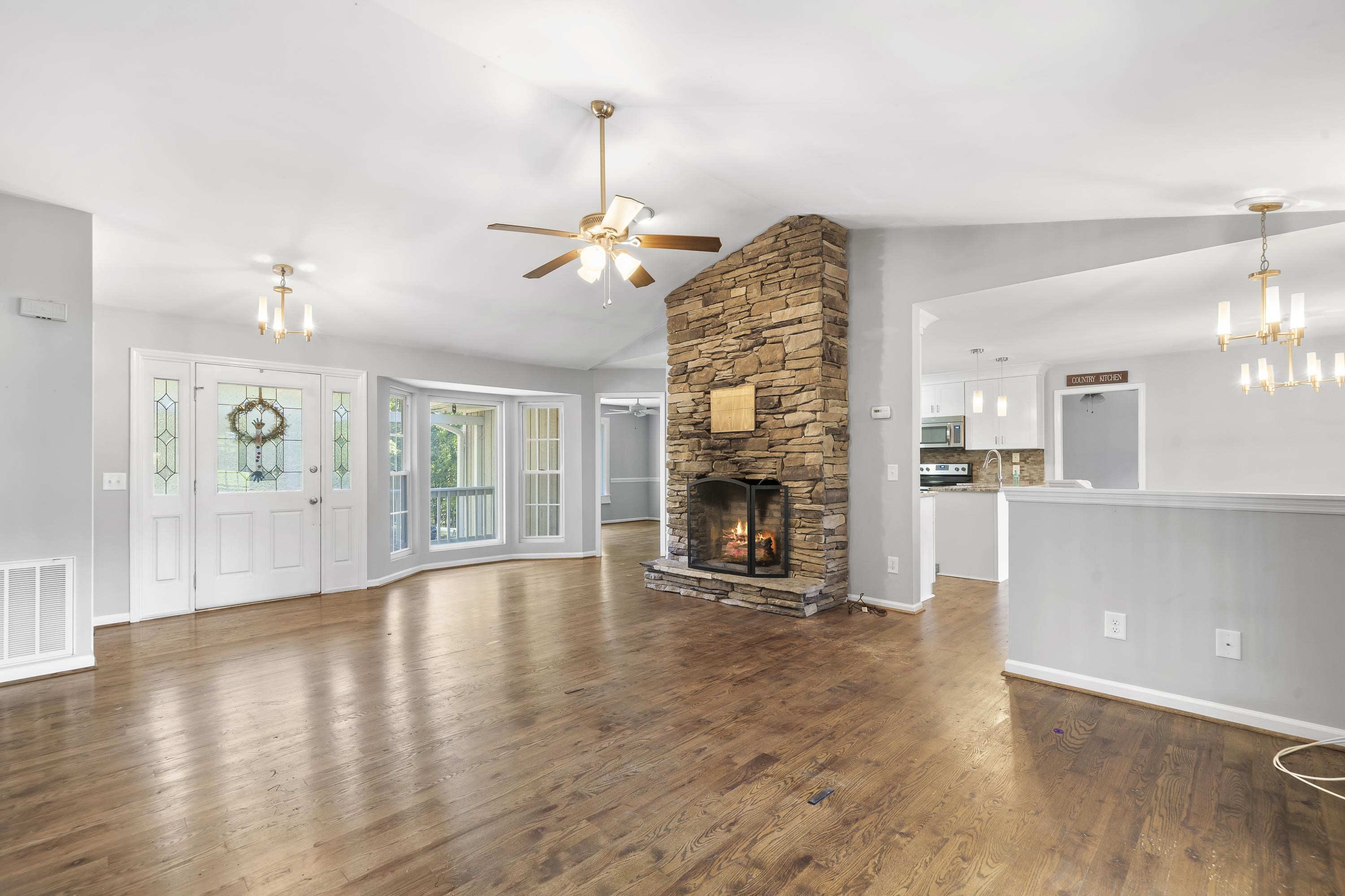 1011 ANCHOR BAY CIRCLE image 15