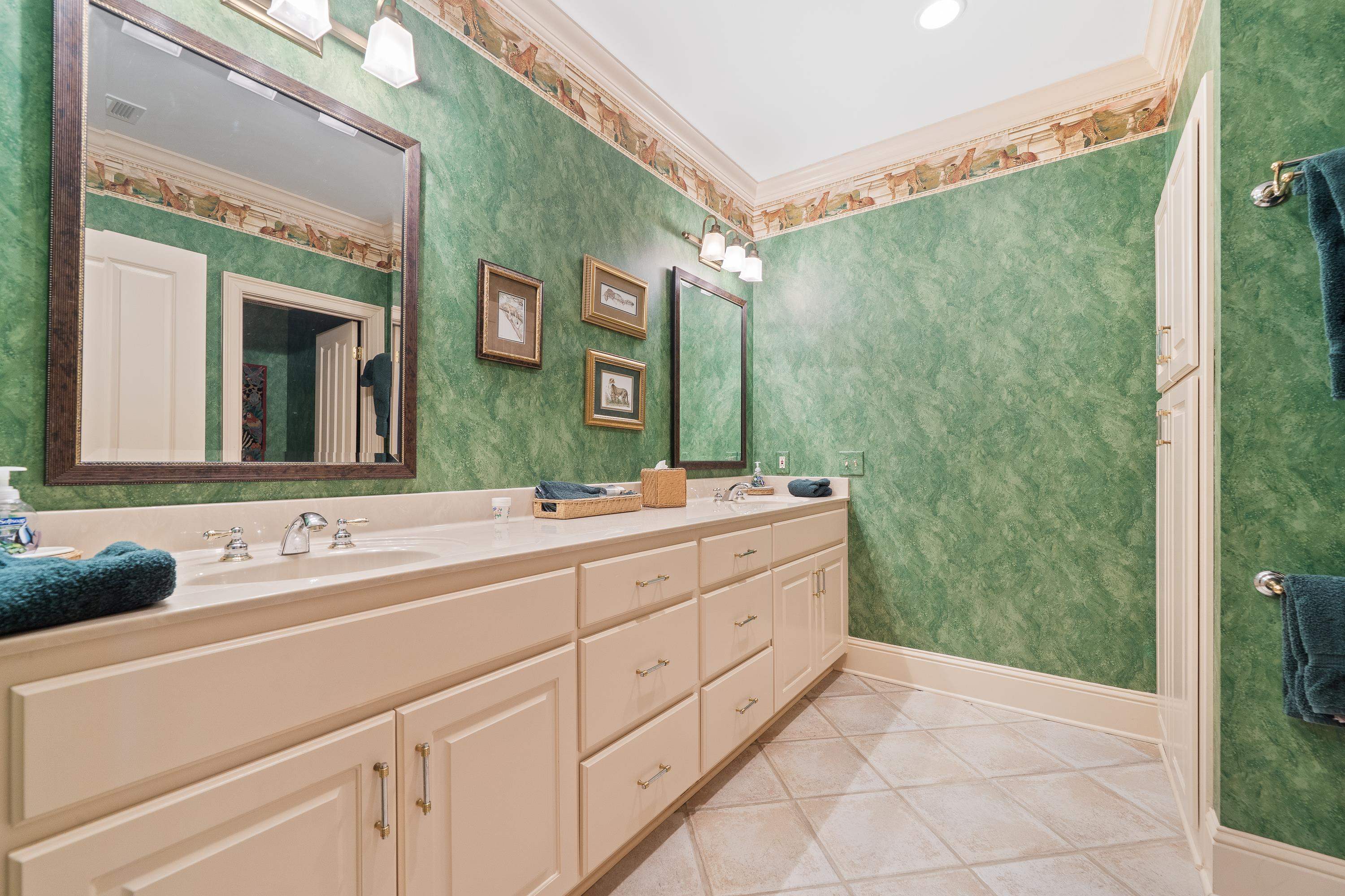 1211 CURTRIGHT PLACE image 68