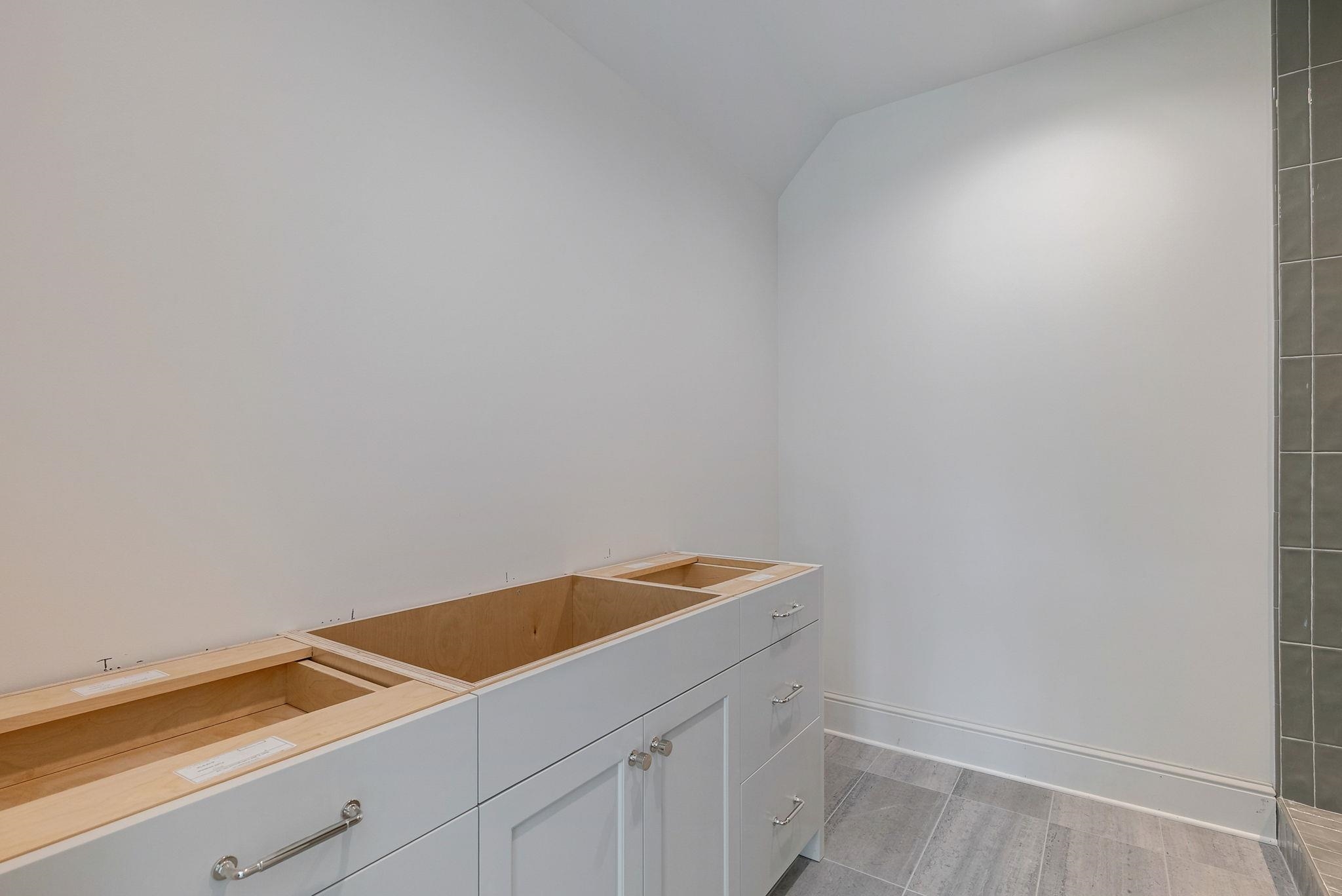 1010 AMASA LANE image 37