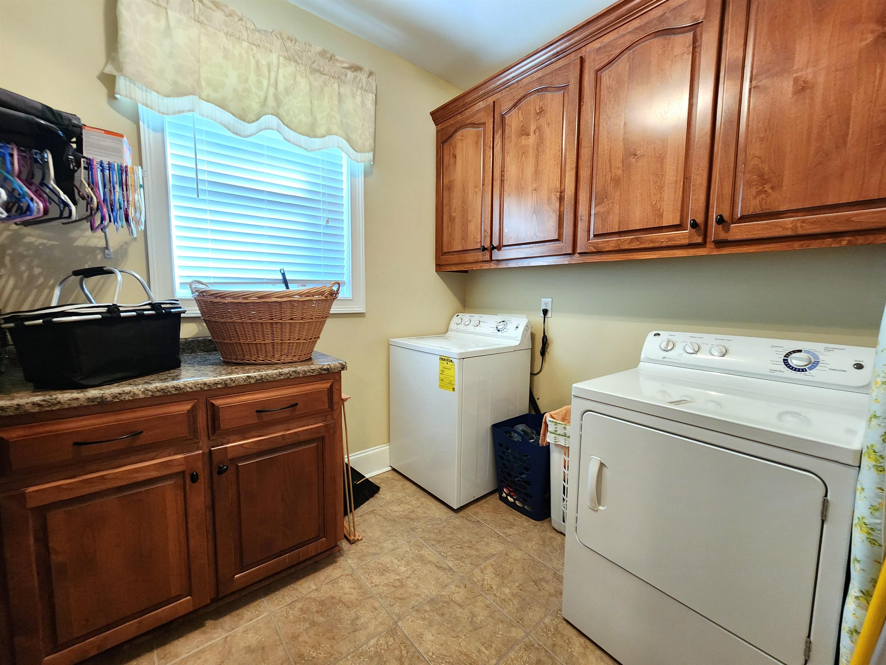 1091 BOULDERCREST WAY image 28