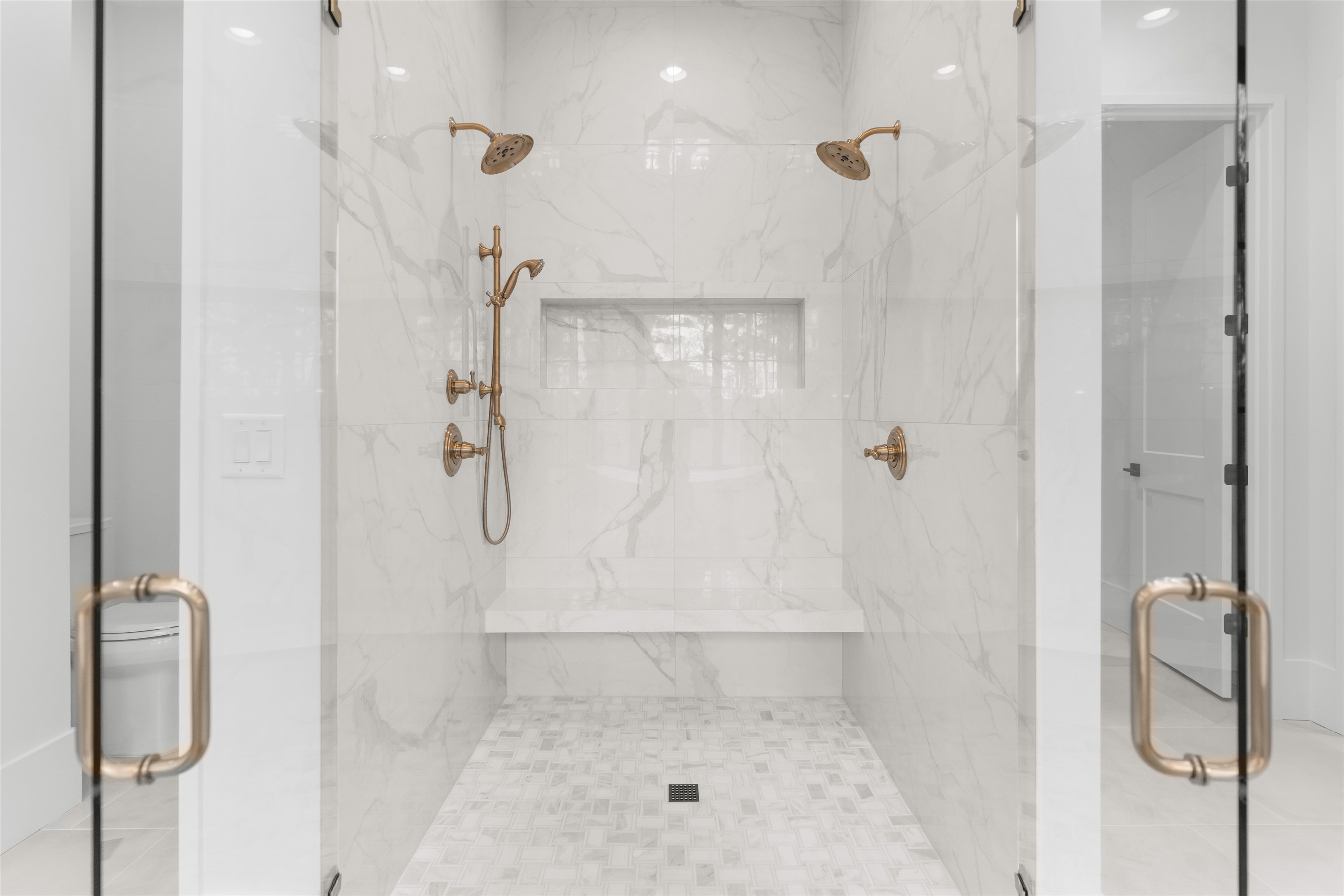 1131 BROADPOINT DRIVE image 37