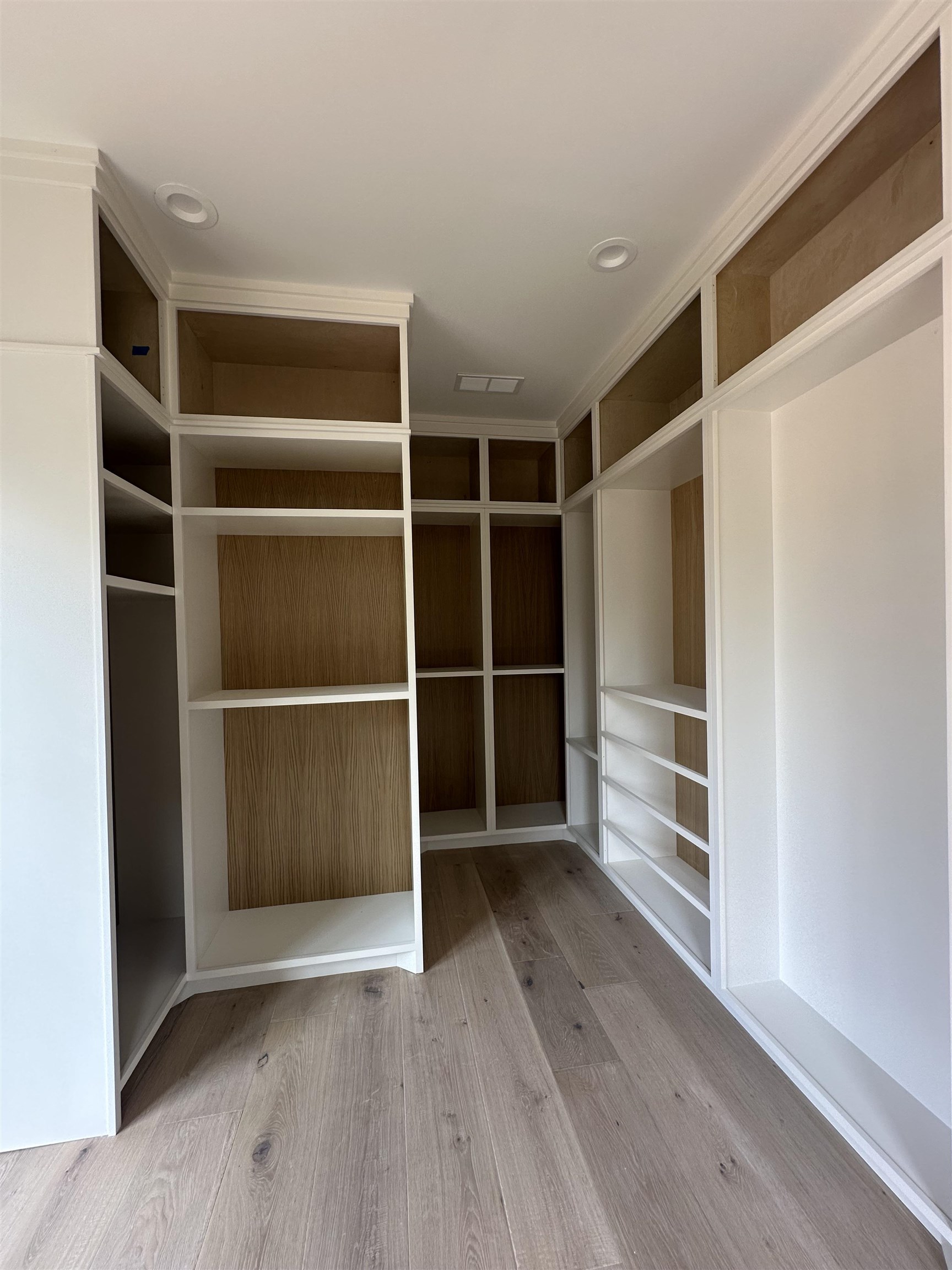 1040 SUNRISE COURT image 12