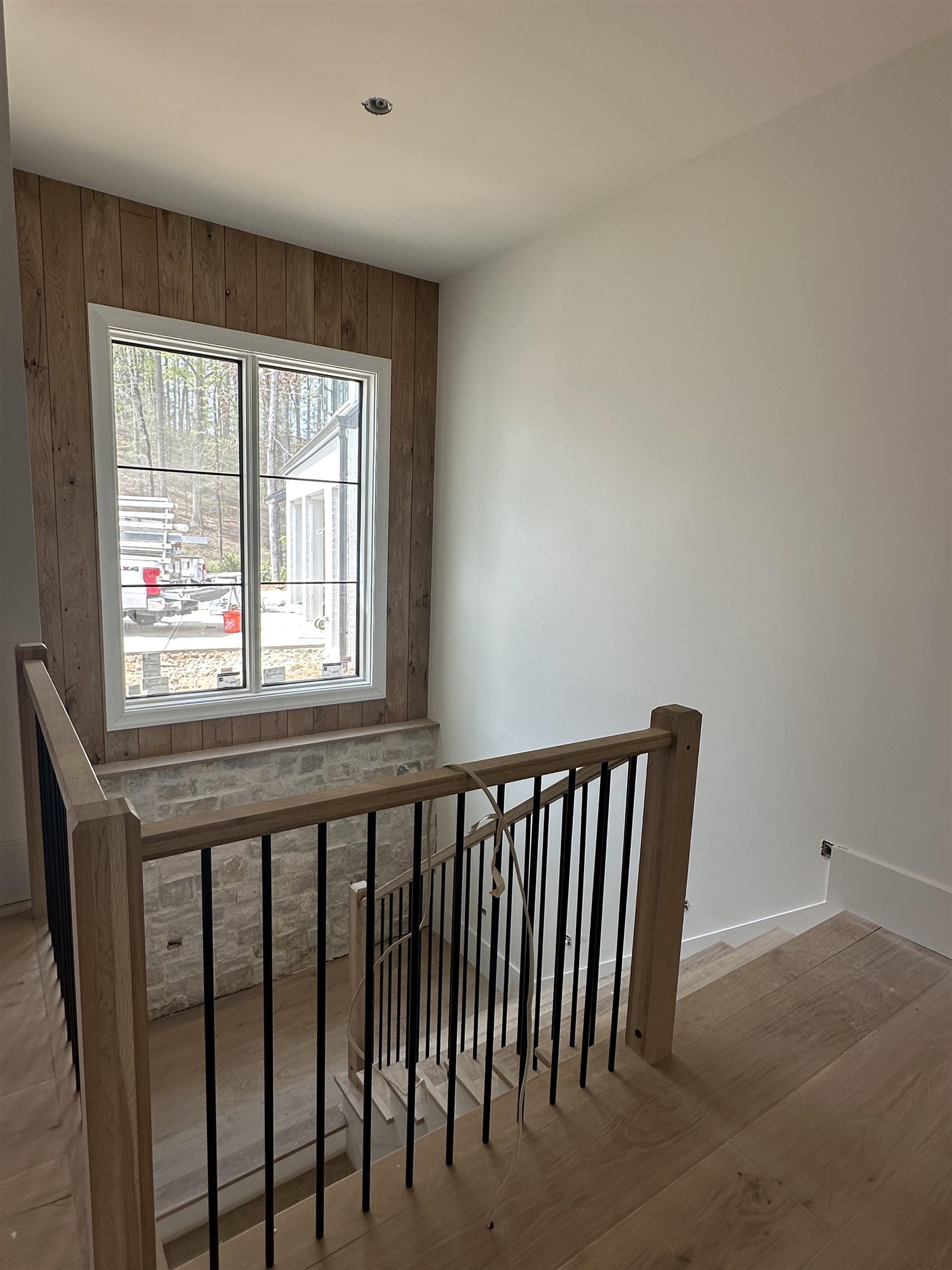 1040 SUNRISE COURT image 6