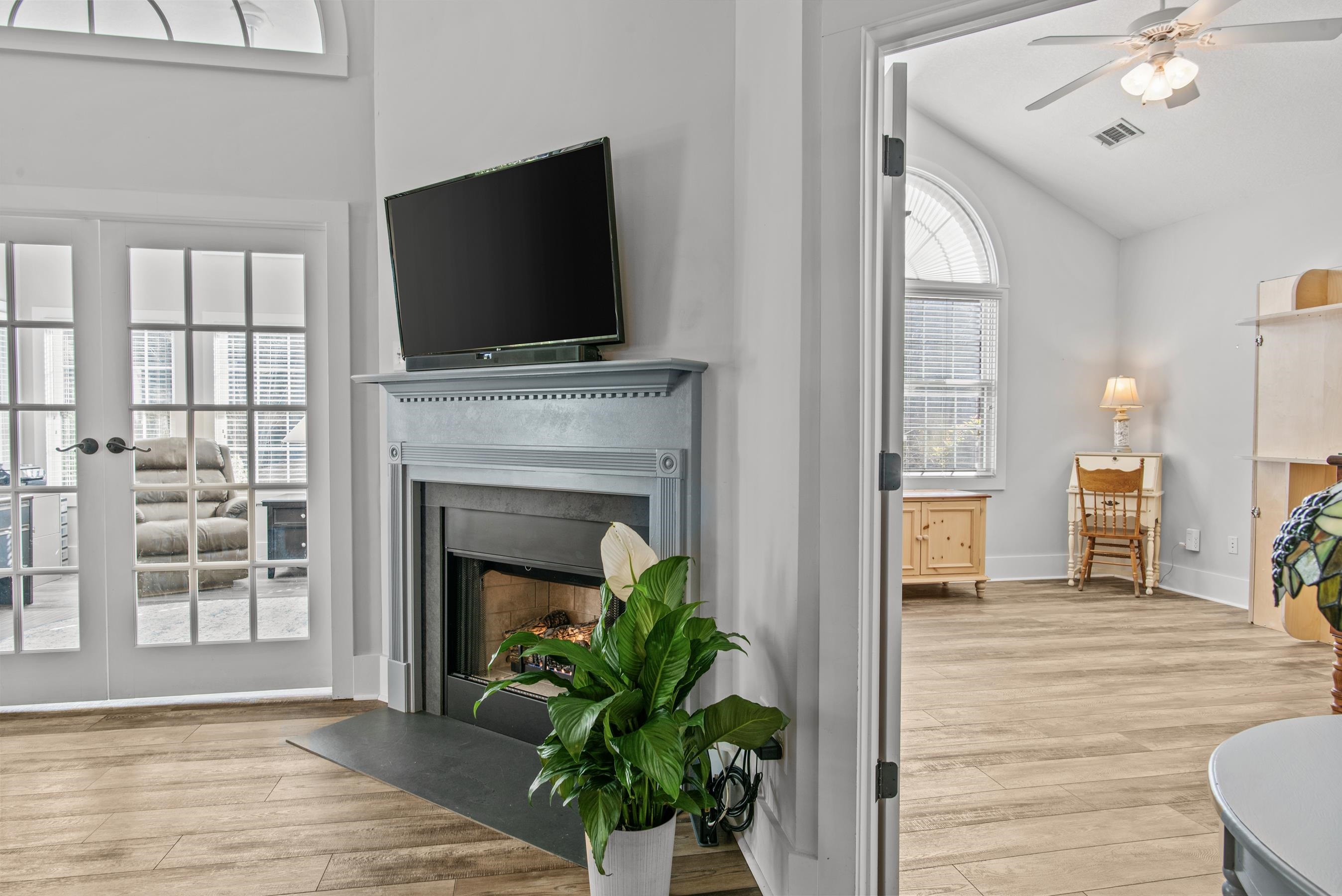 110 EDGEWOOD COURT image 11