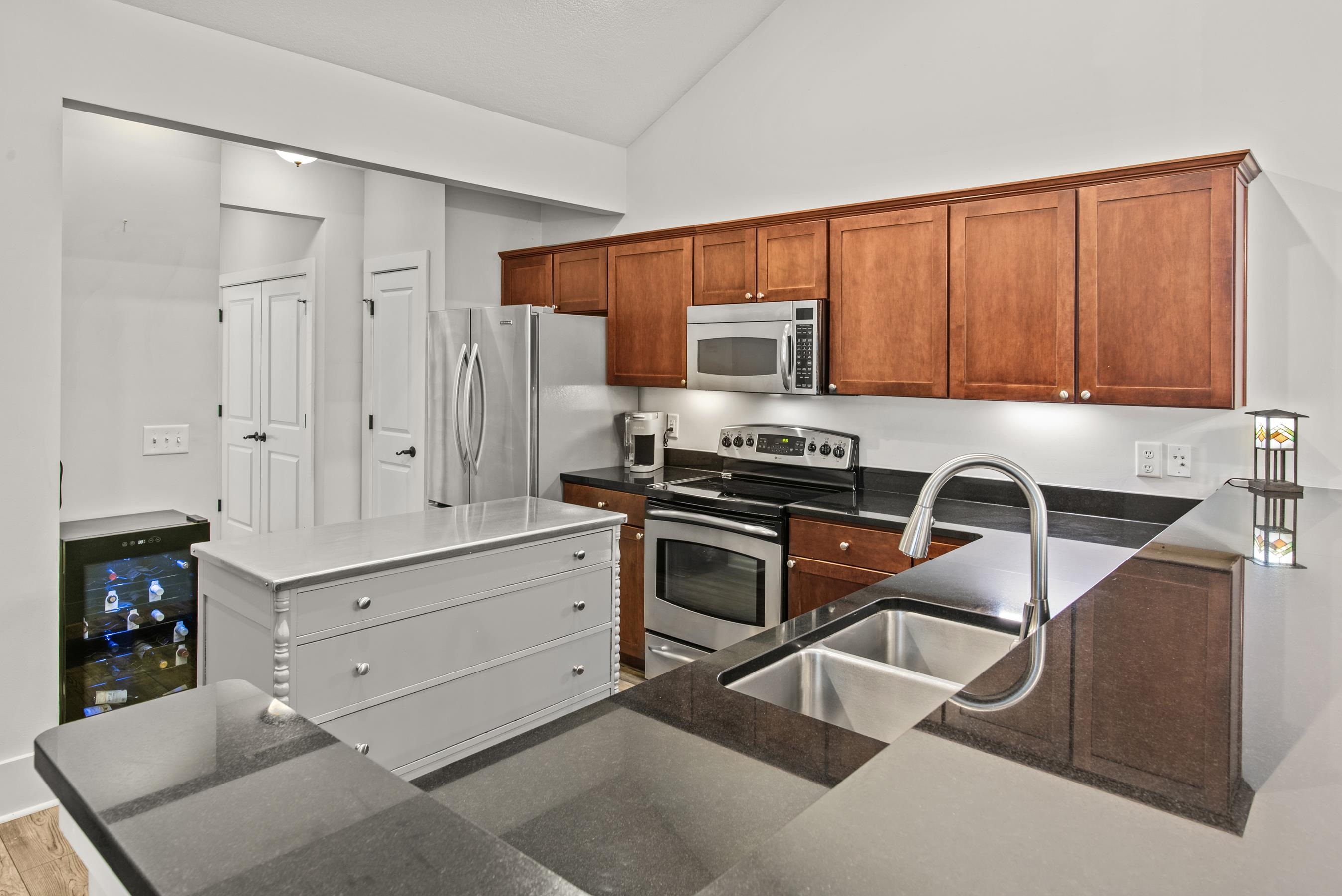 110 EDGEWOOD COURT image 34