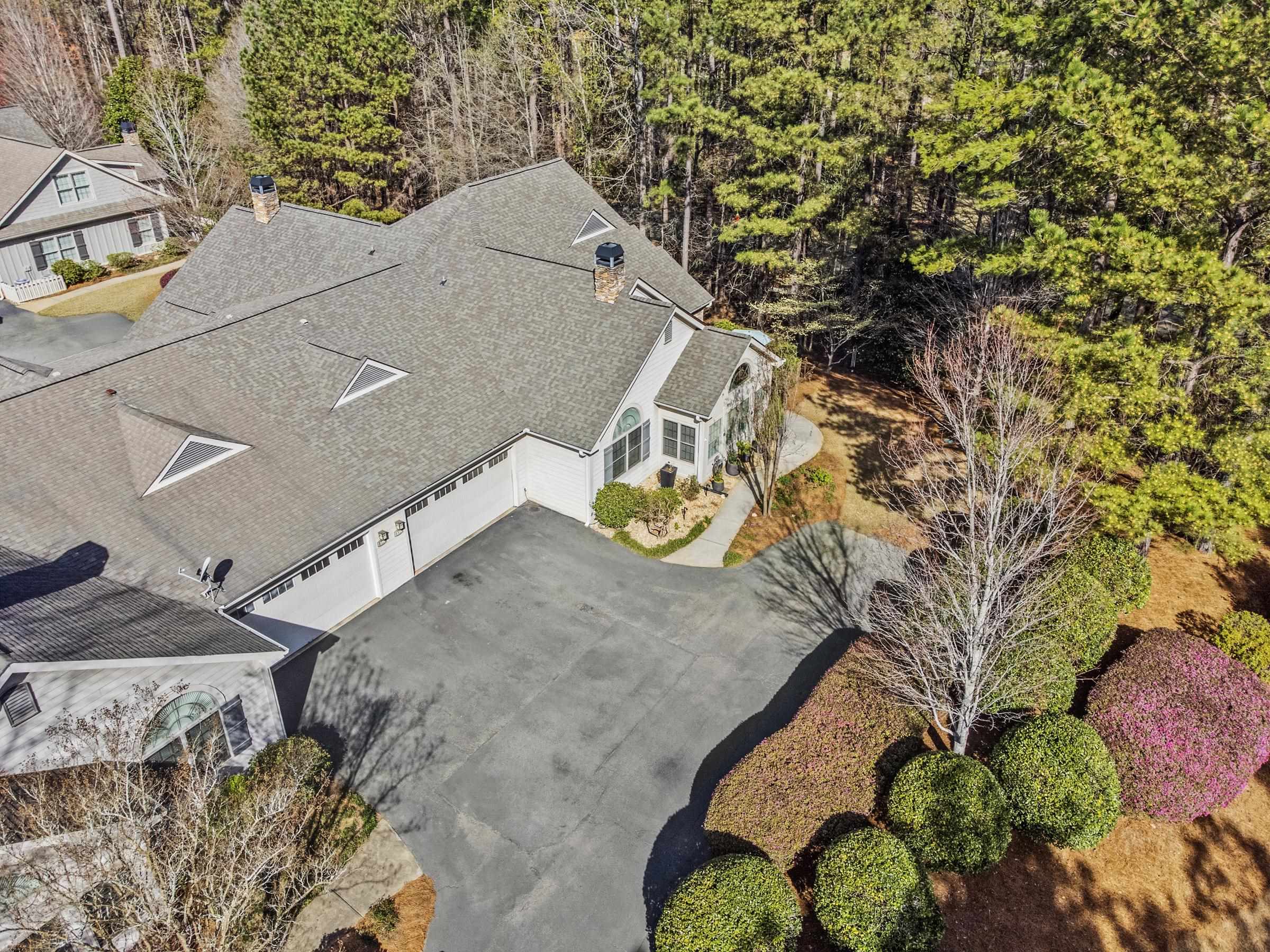 110 EDGEWOOD COURT image 5