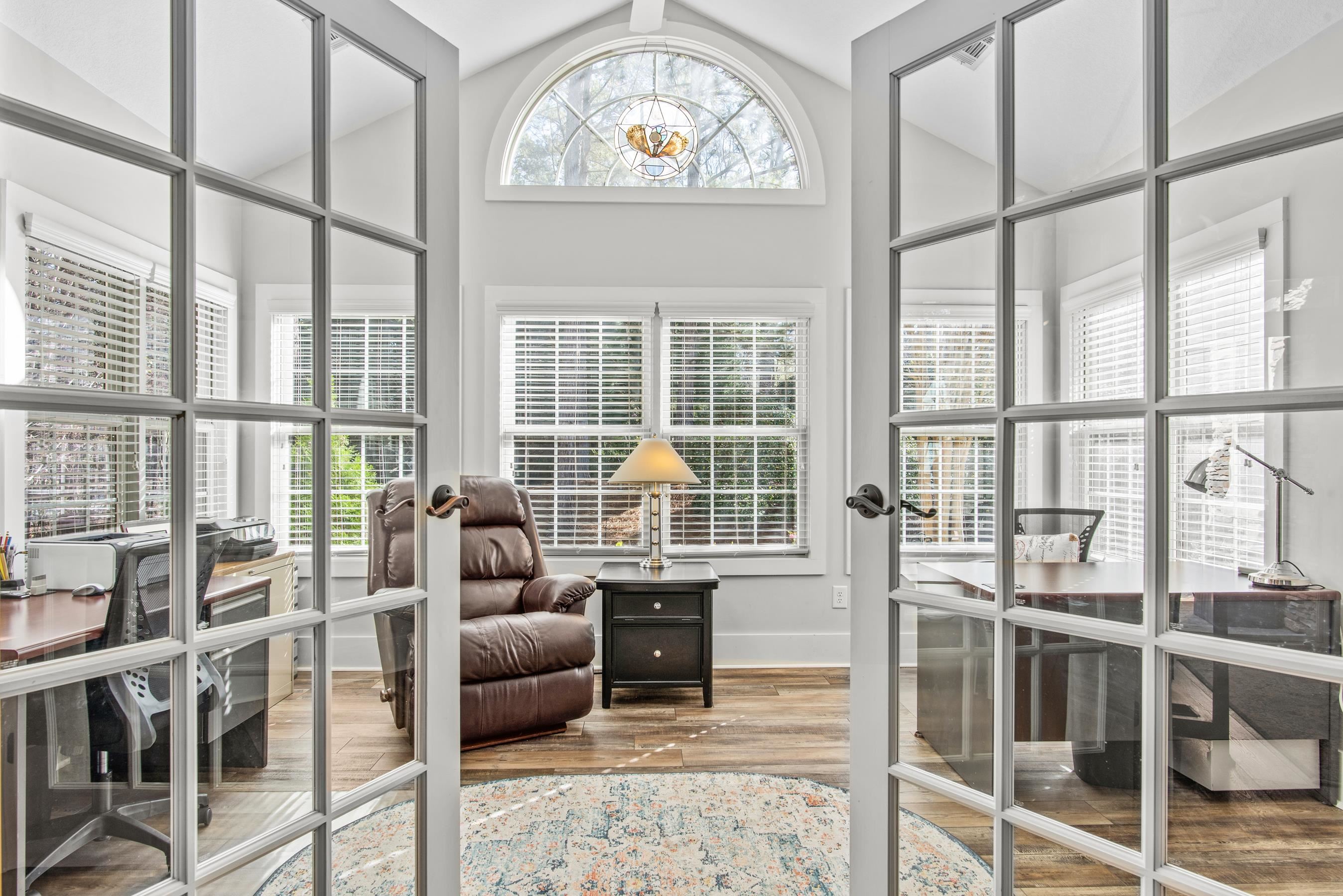 110 EDGEWOOD COURT image 7