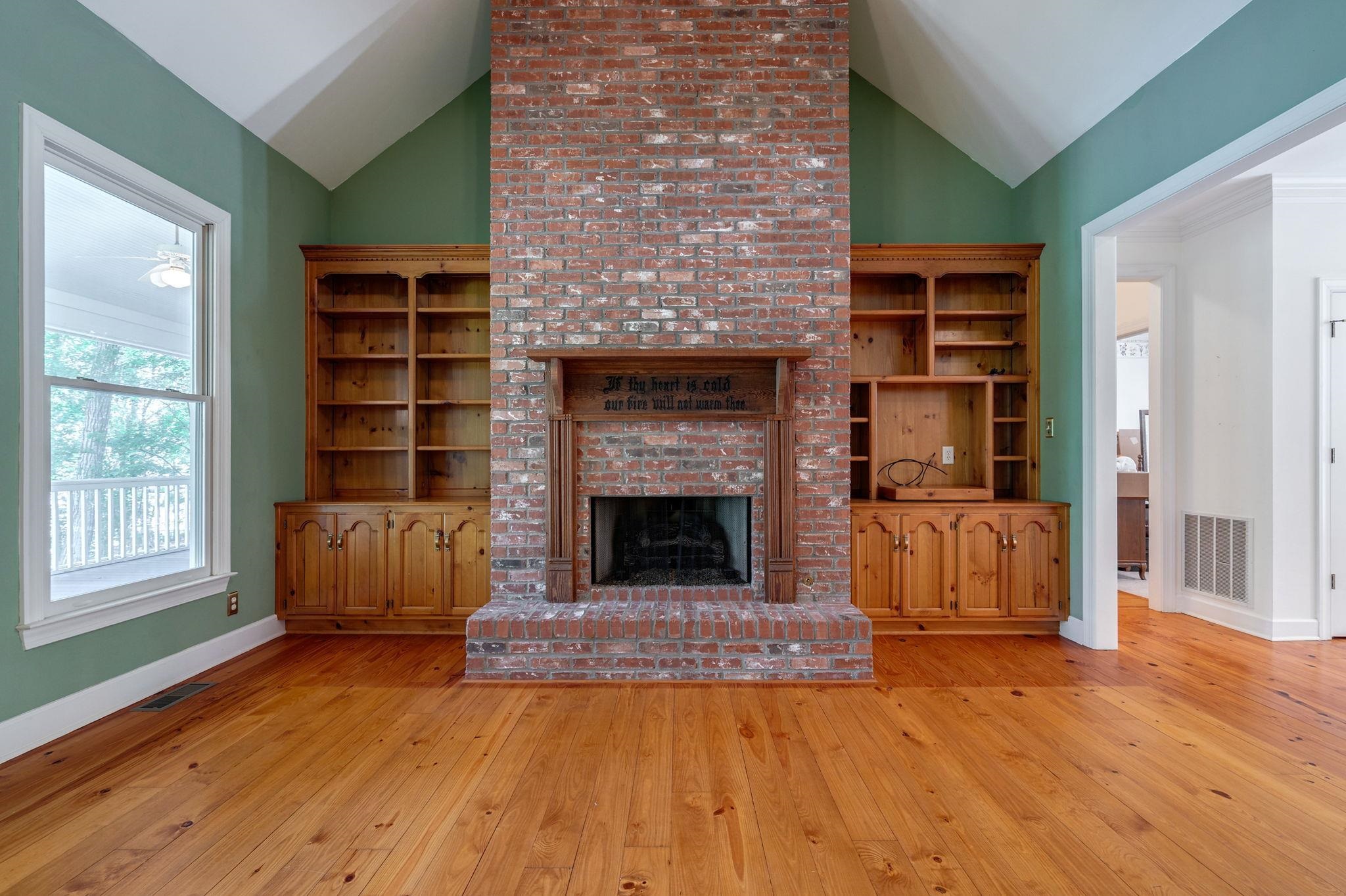 225 REYNOLDS DRIVE image 15