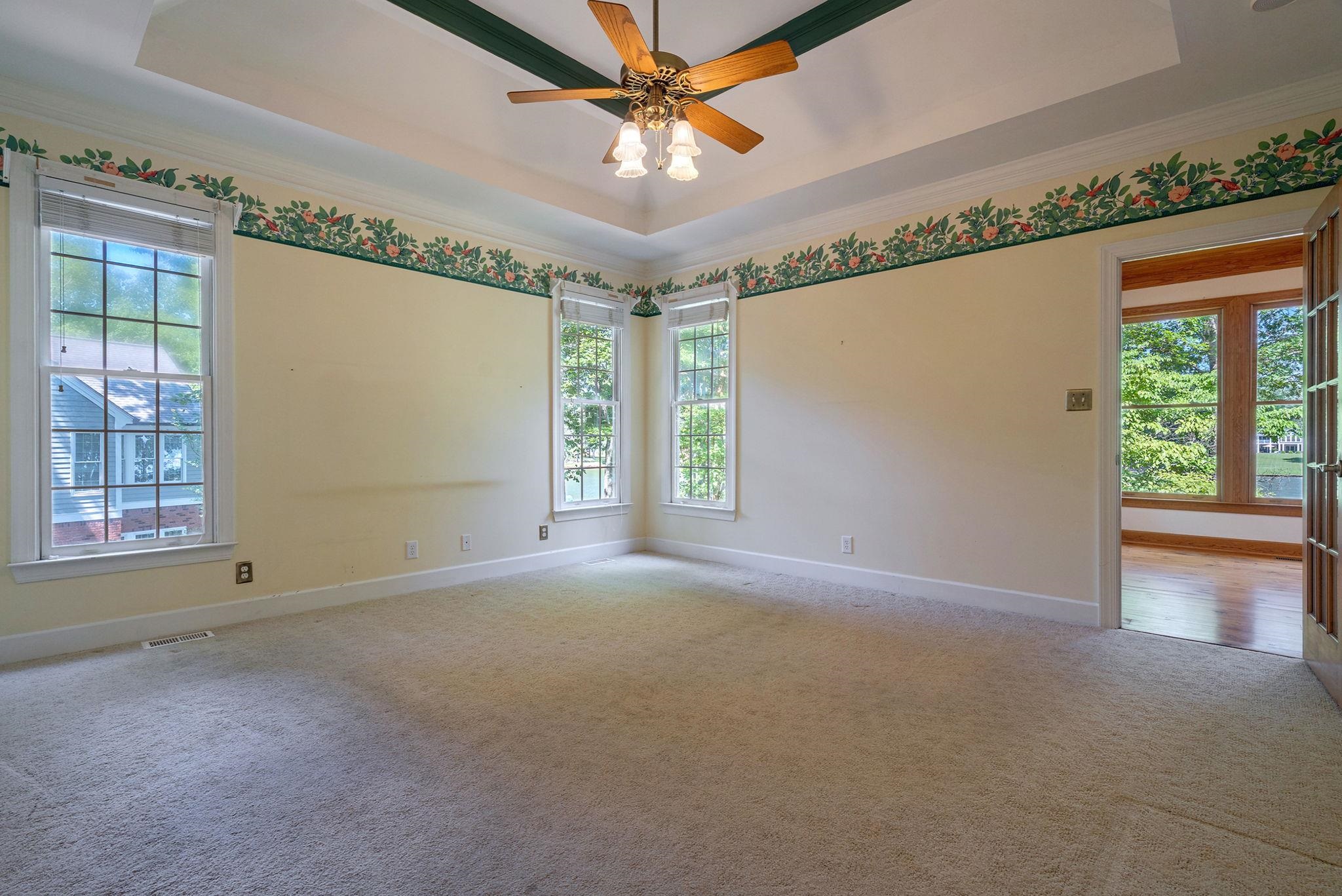 225 REYNOLDS DRIVE image 32