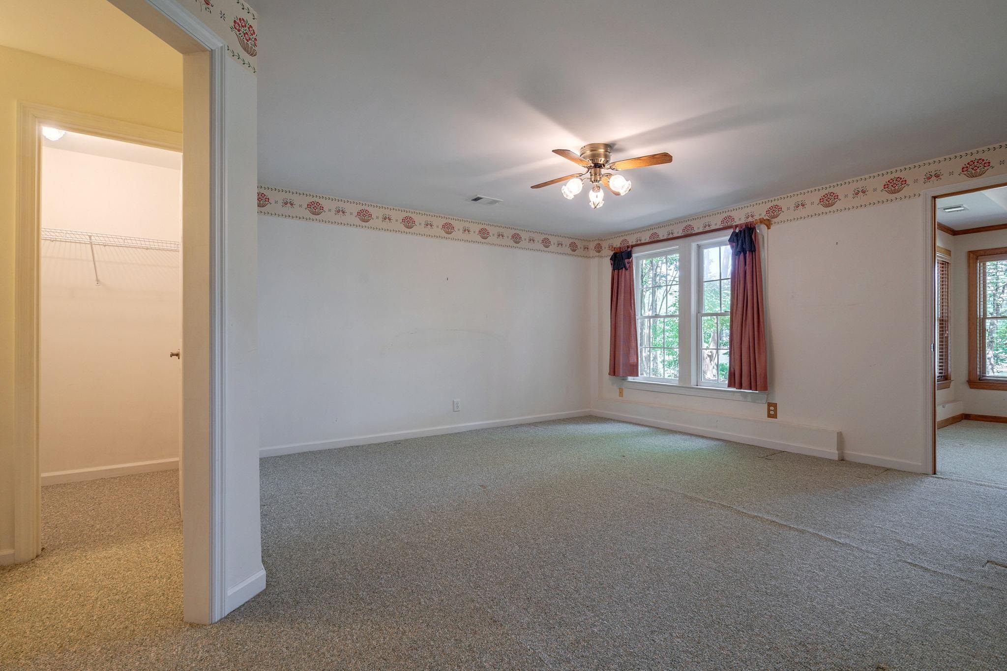 225 REYNOLDS DRIVE image 50