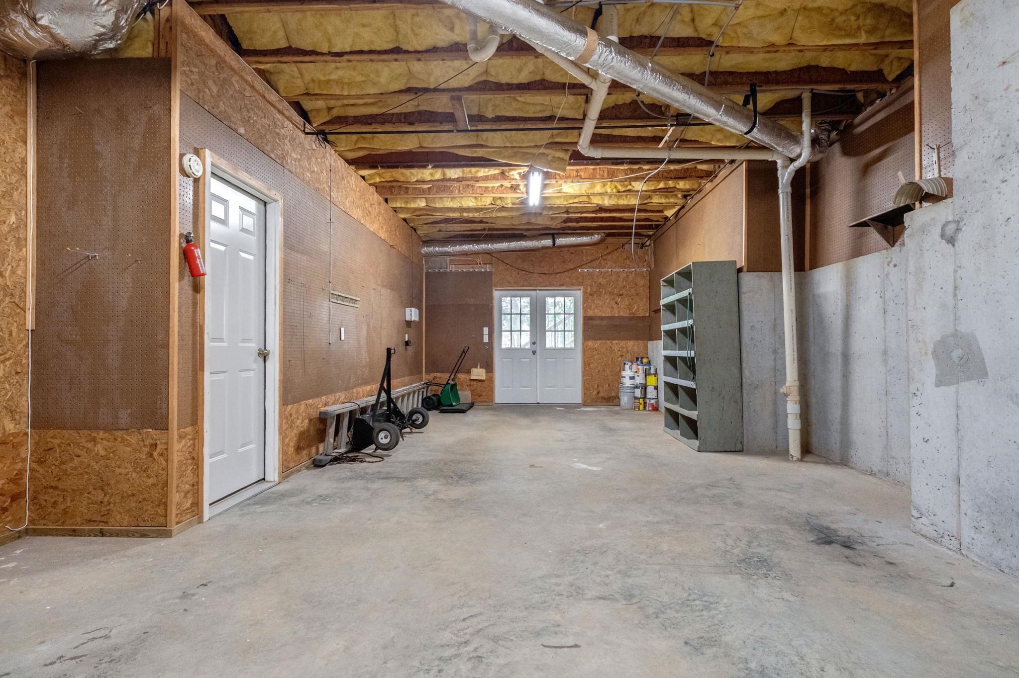 225 REYNOLDS DRIVE image 55