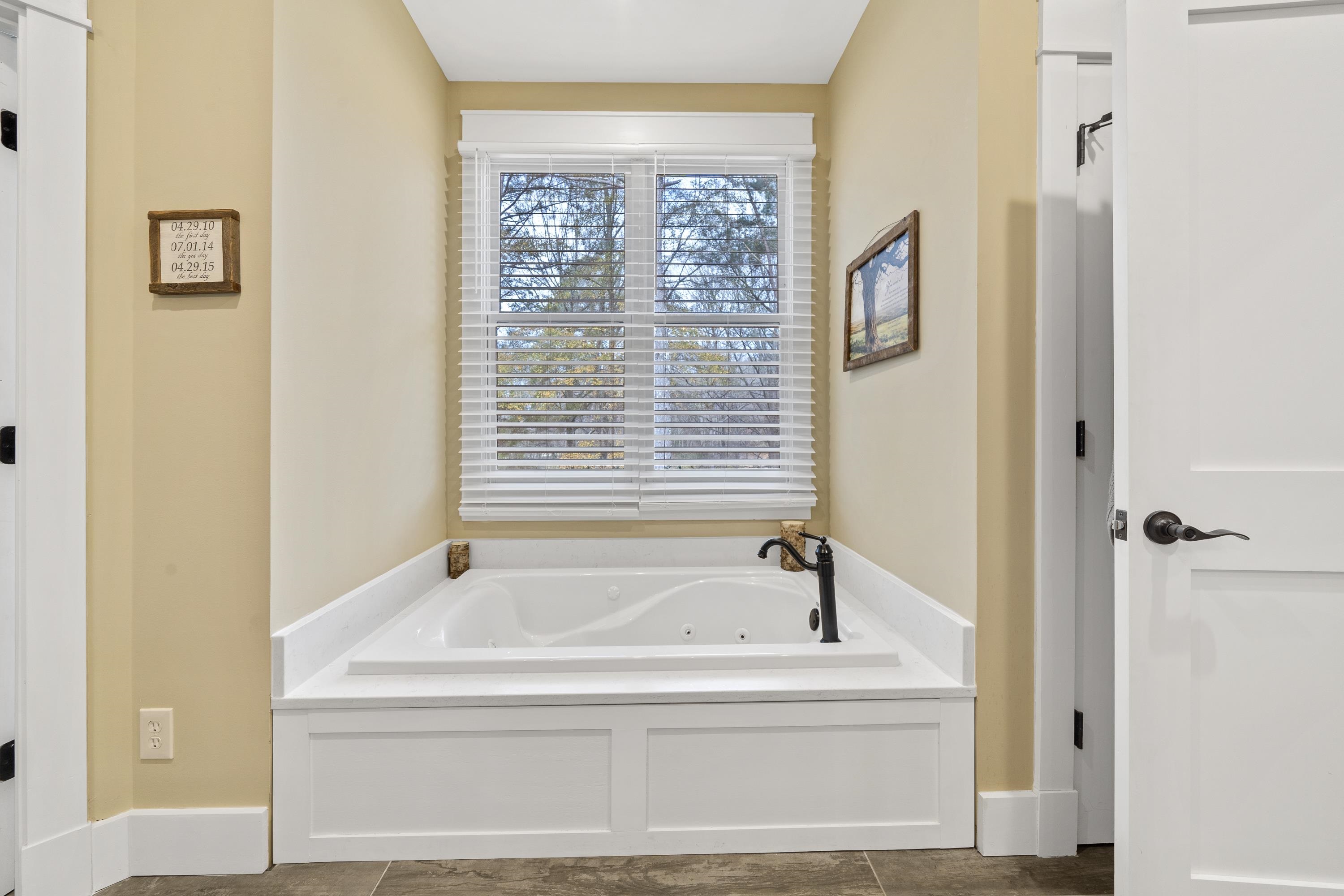 100 CAMELREST LANE image 25