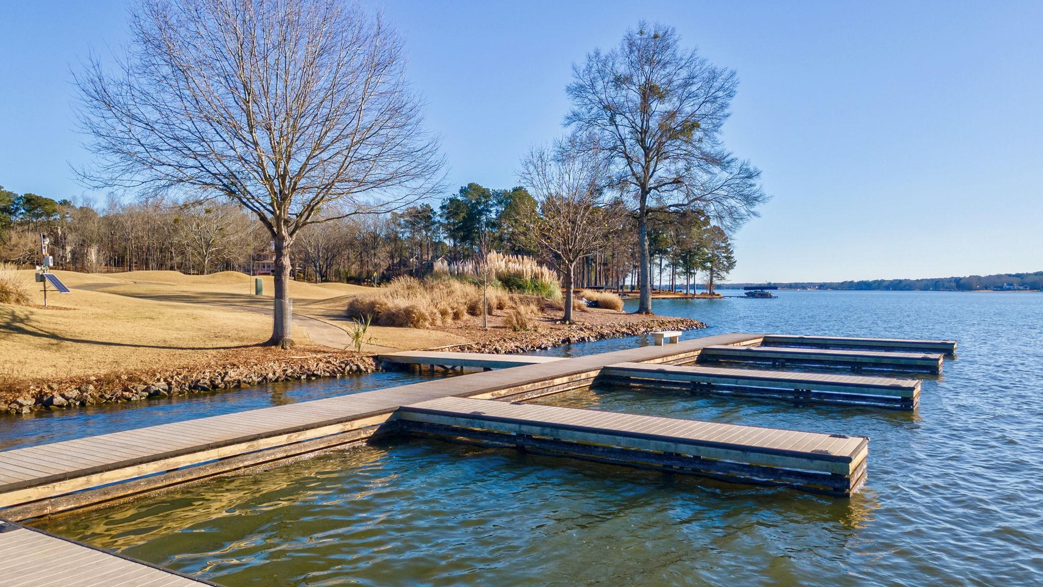 1051 Emerald View Drive image 4