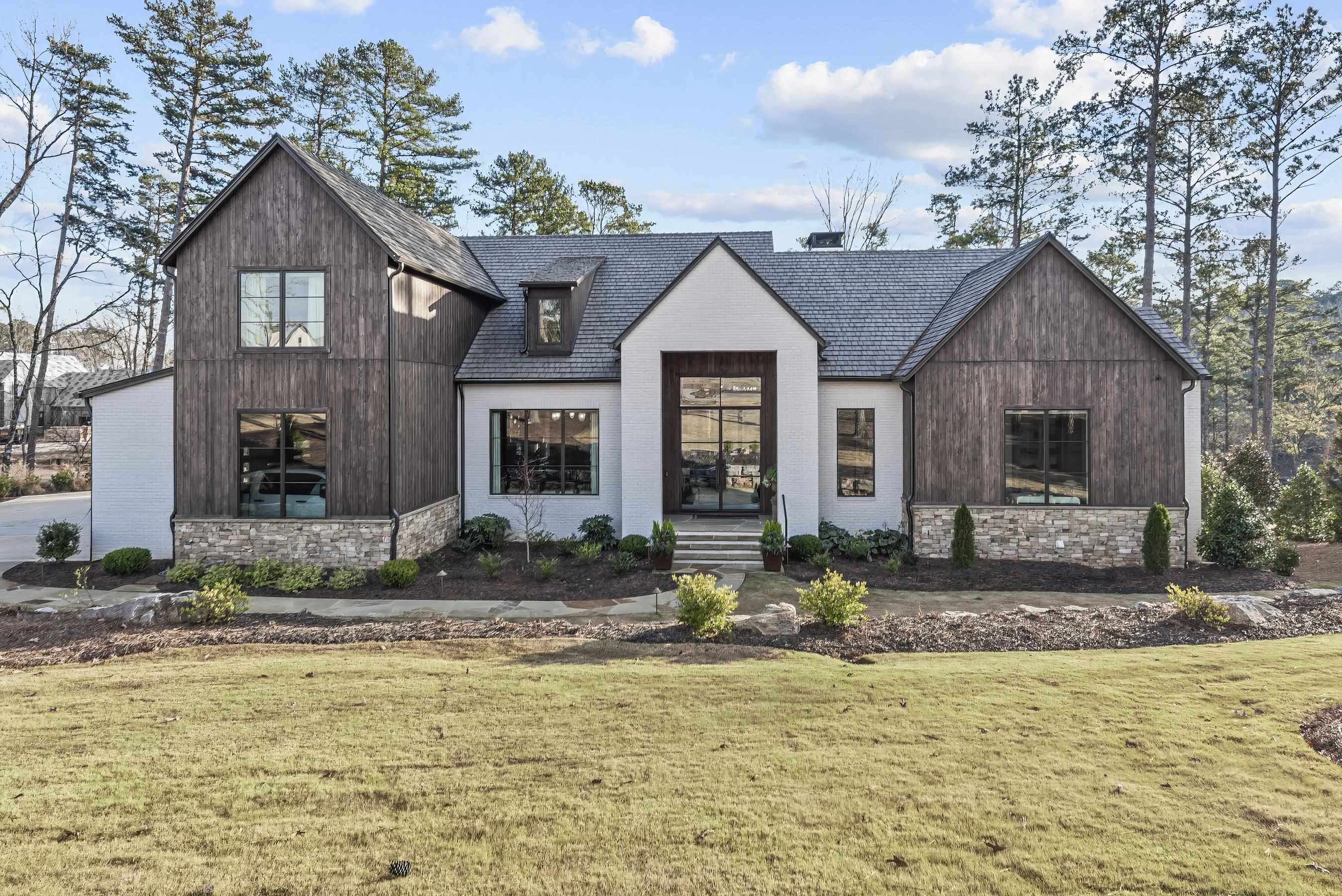 1131 NEARY RIDGE image 2