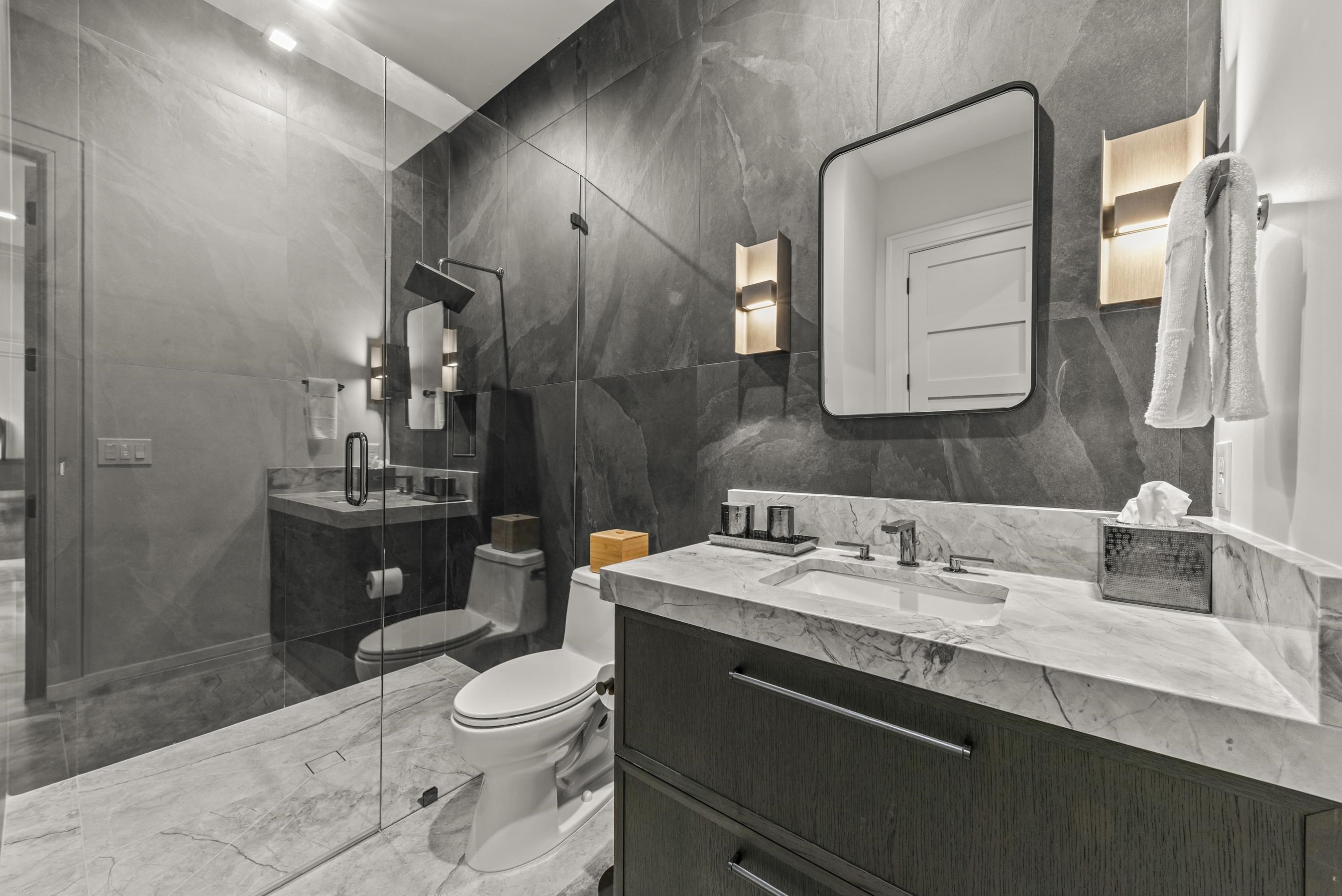 1131 NEARY RIDGE image 55