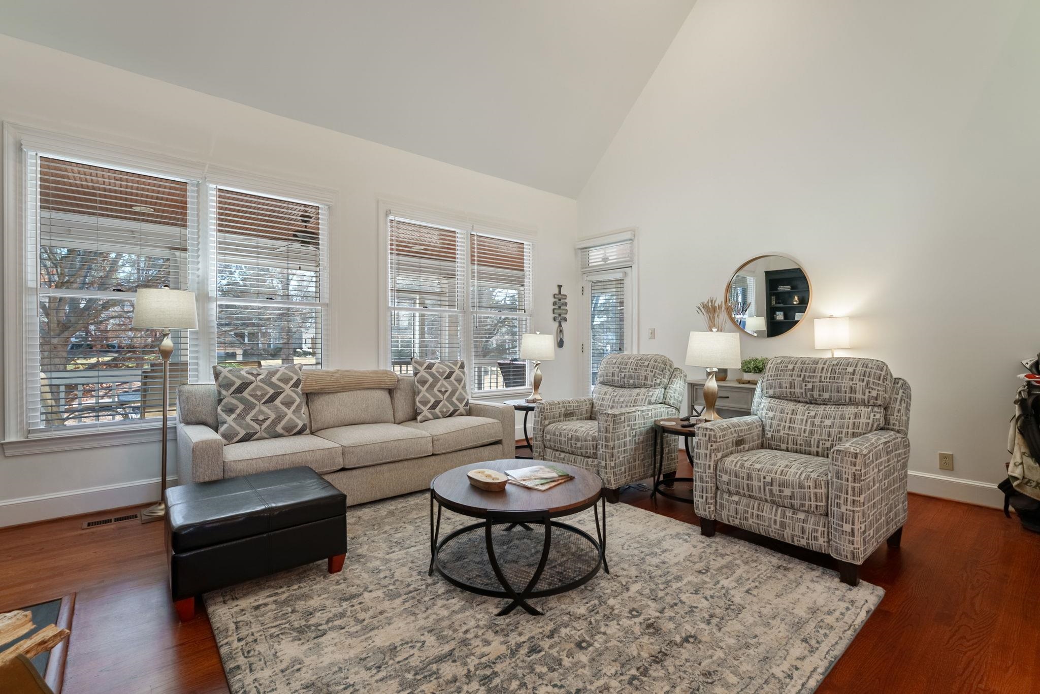 1030 VILLAGE LOOP image 11