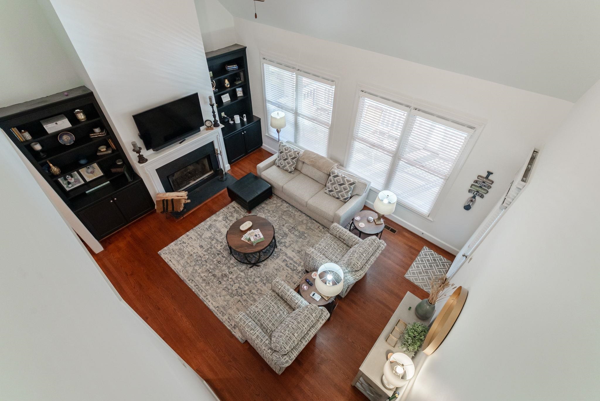 1030 VILLAGE LOOP image 17