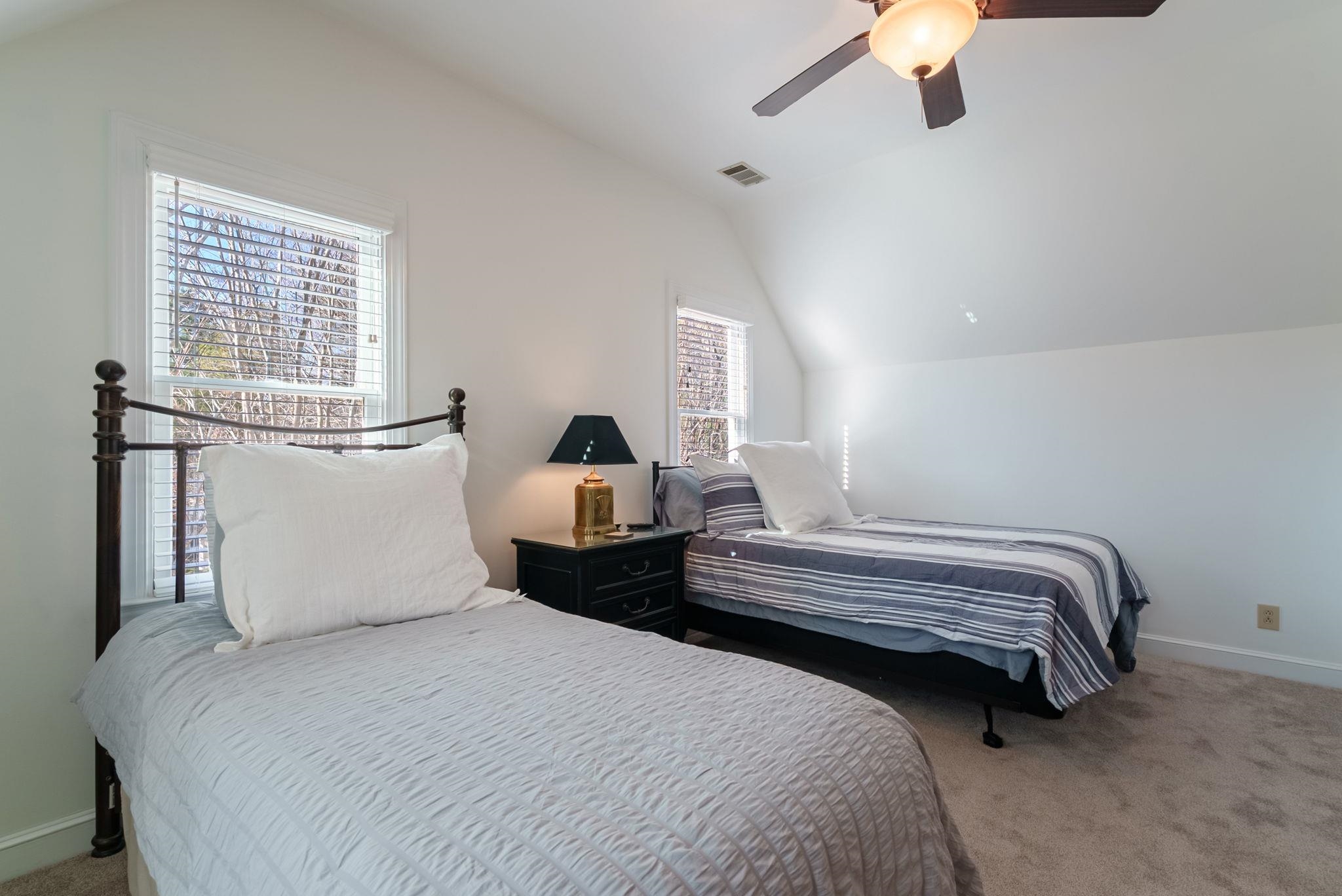 1030 VILLAGE LOOP image 19