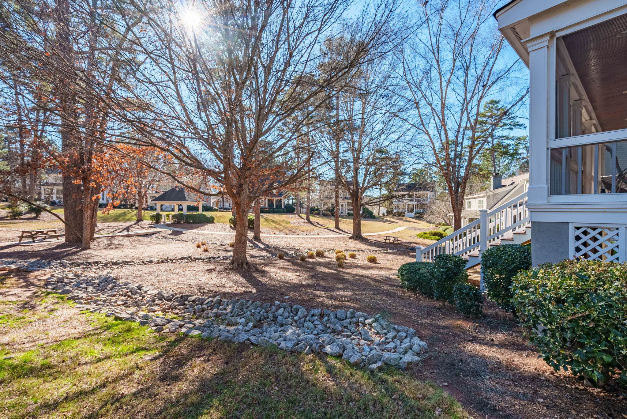 1030 VILLAGE LOOP image 29