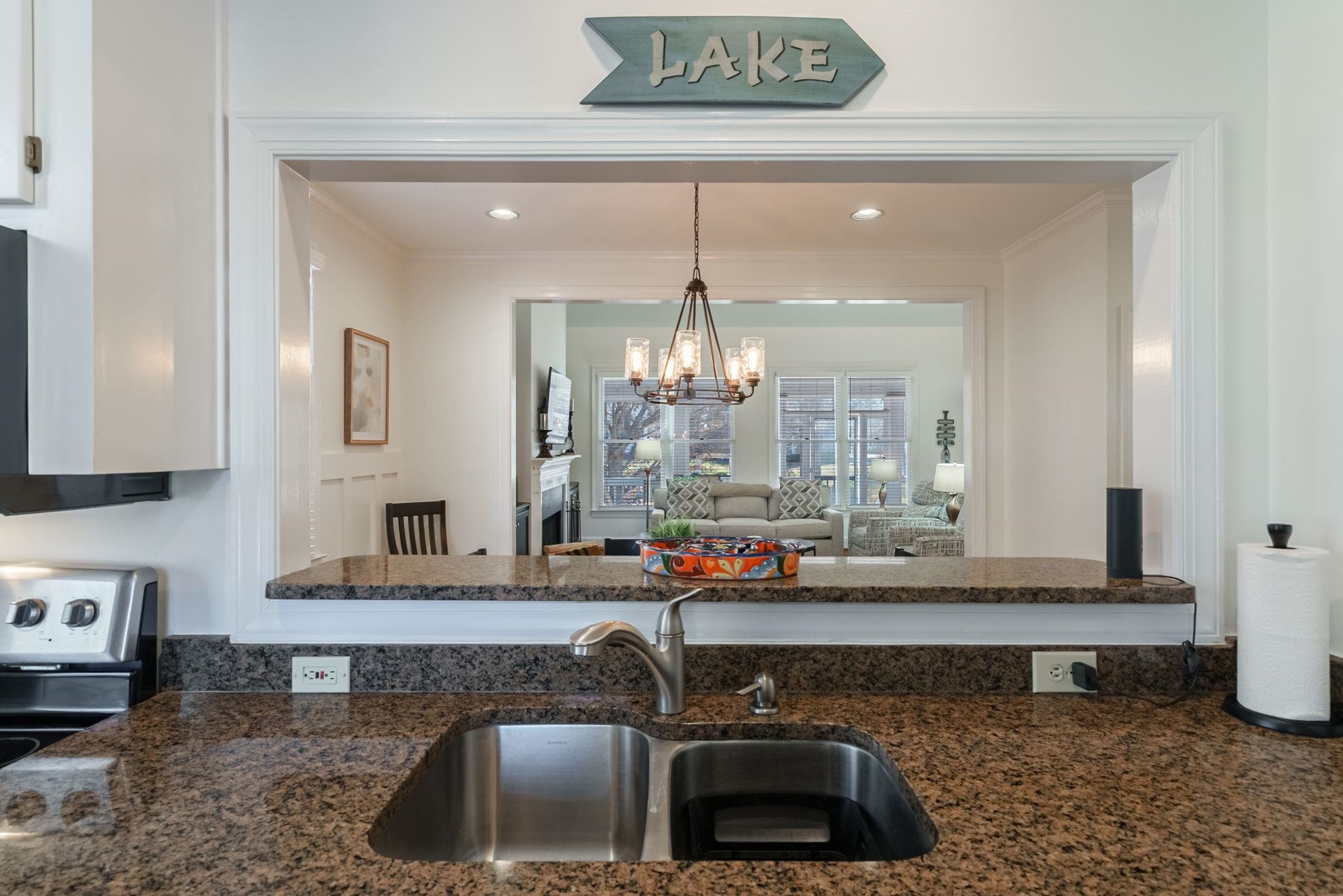 1030 VILLAGE LOOP image 7