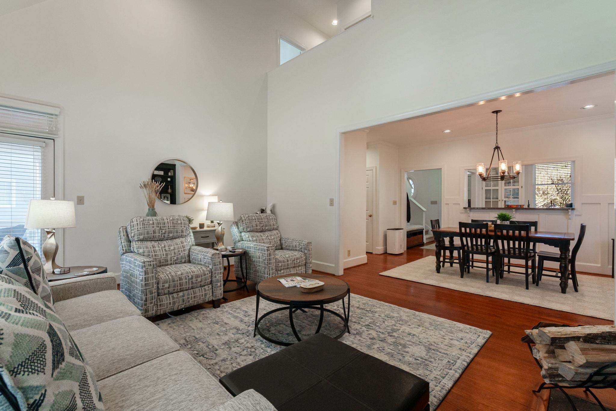 1030 VILLAGE LOOP image 9