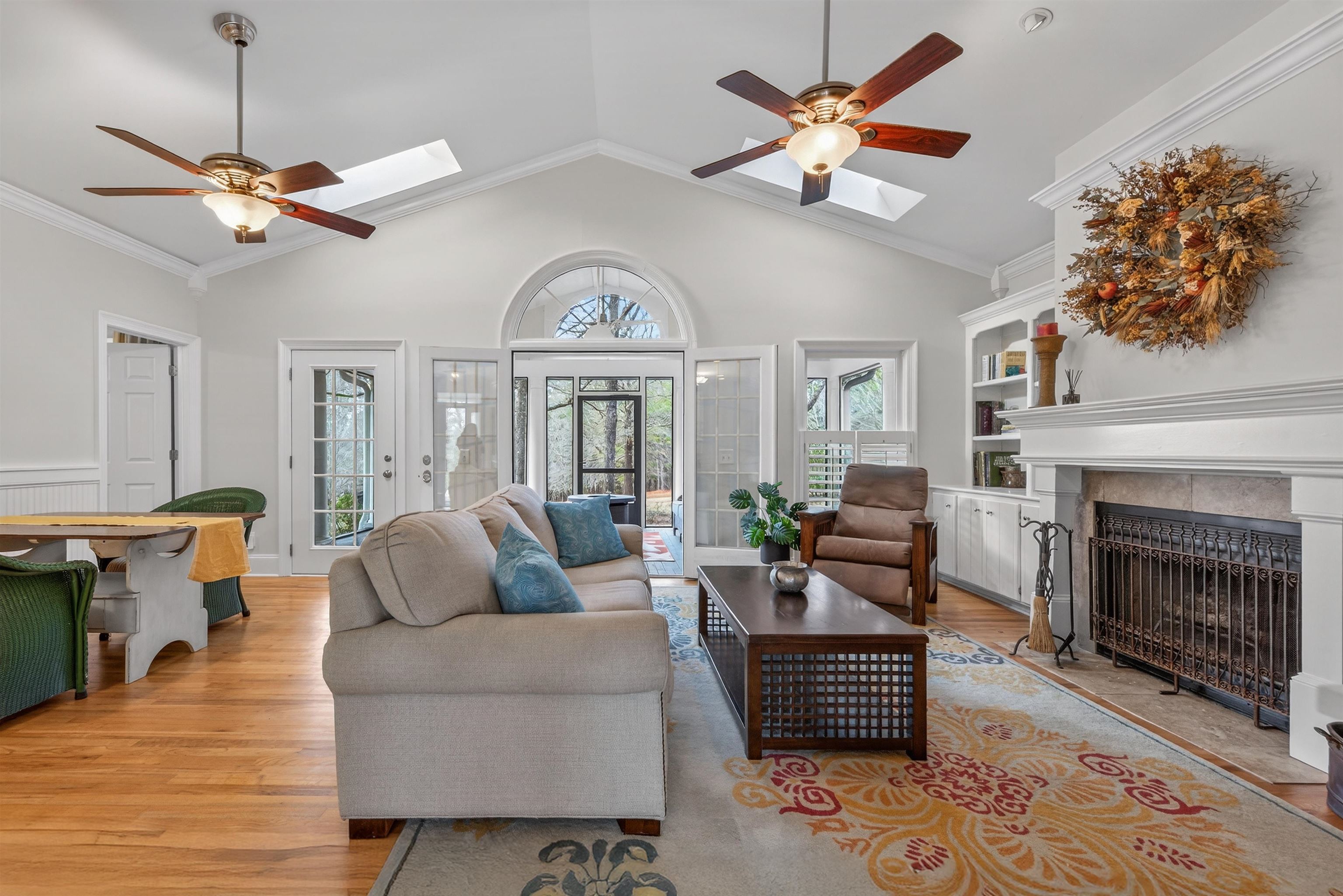 1091 MAPLE RIDGE WAY image 3