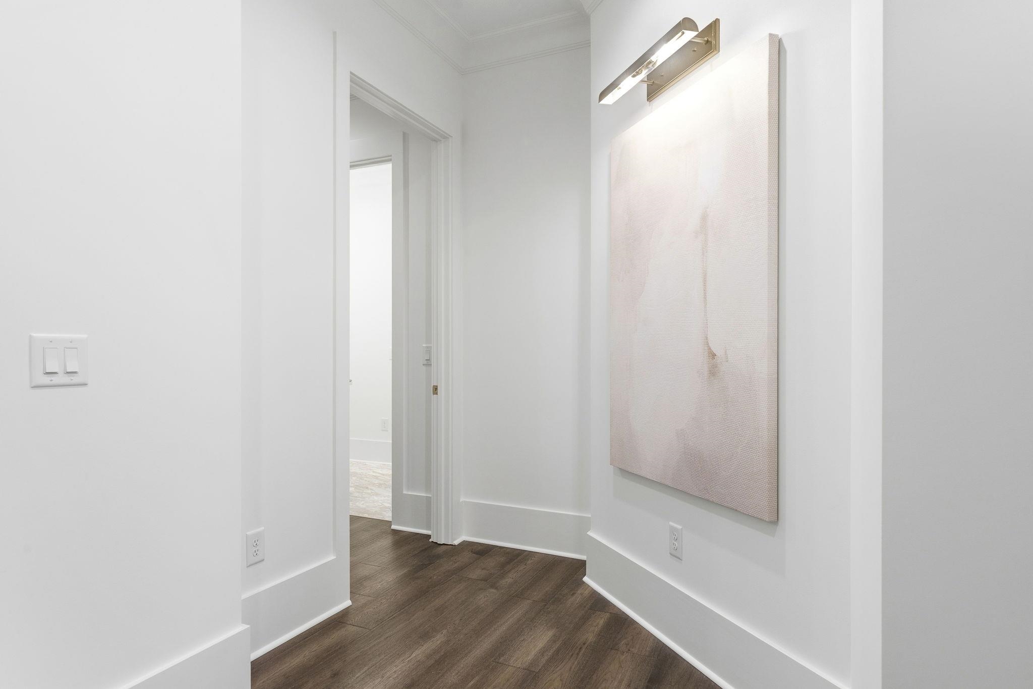 1040 PARROTTS COVE image 31