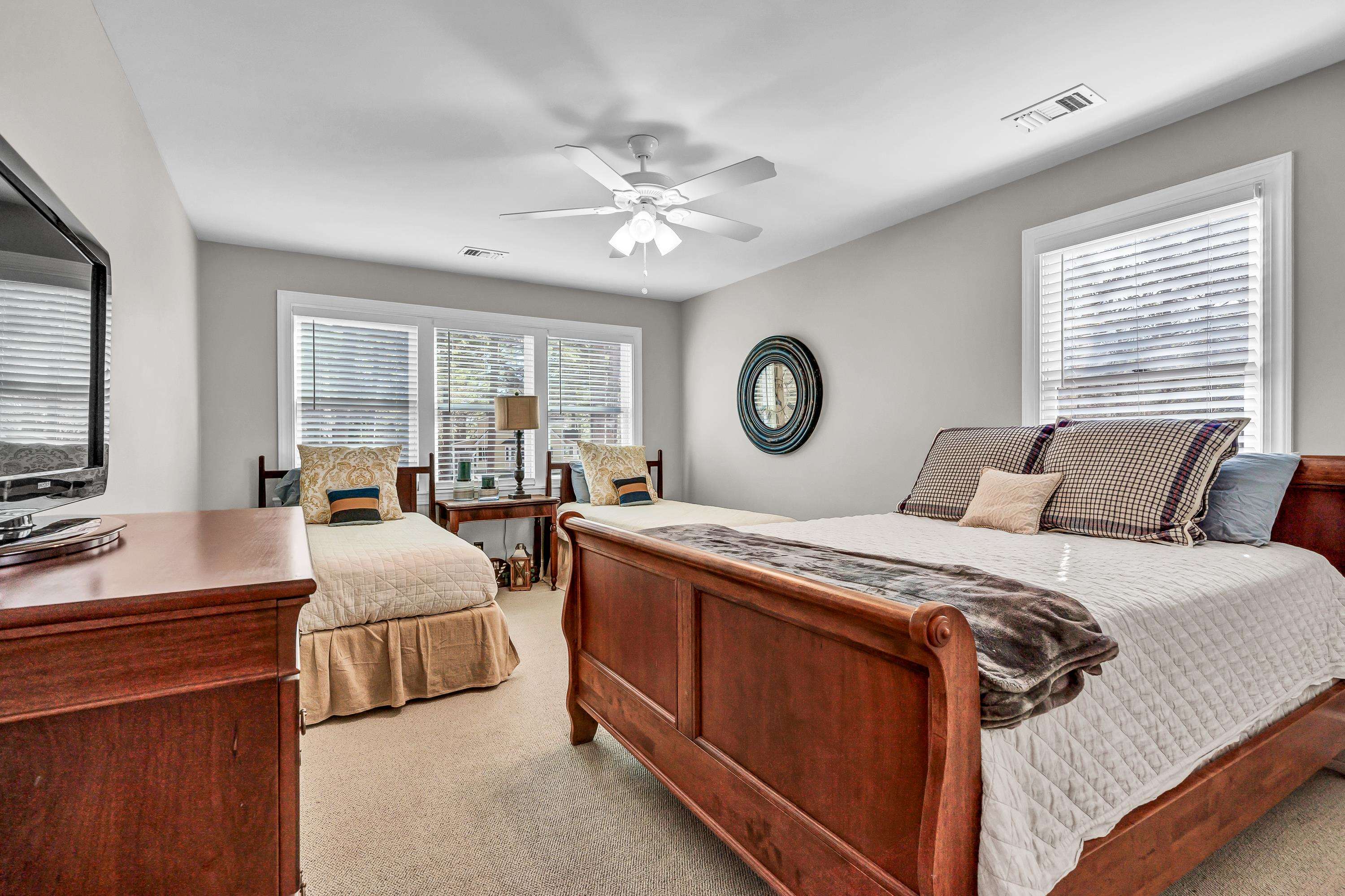 110 SEVEN OAKS WAY image 37