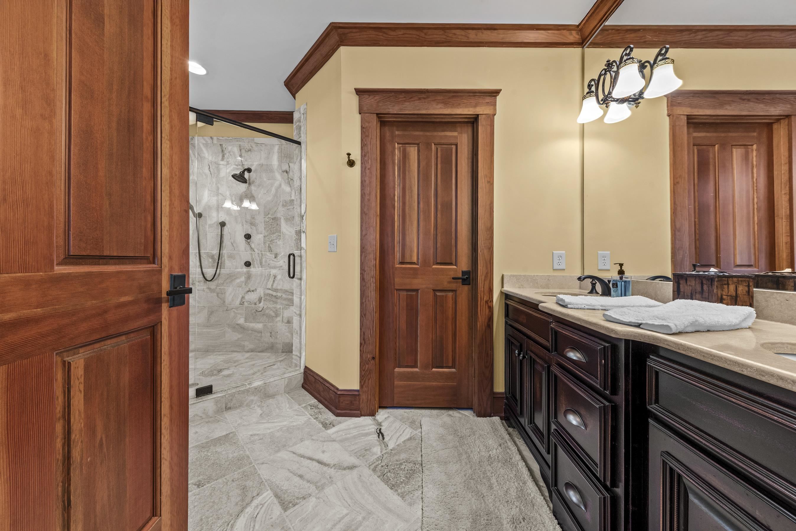 1230 COTTAGE LANE EAST image 25