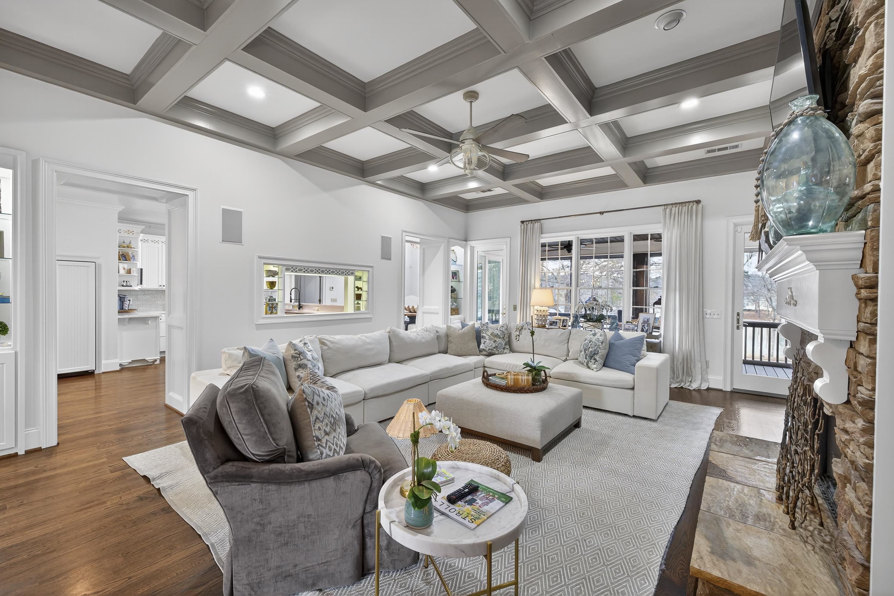 3361 LINGER LONGER ROAD image 14