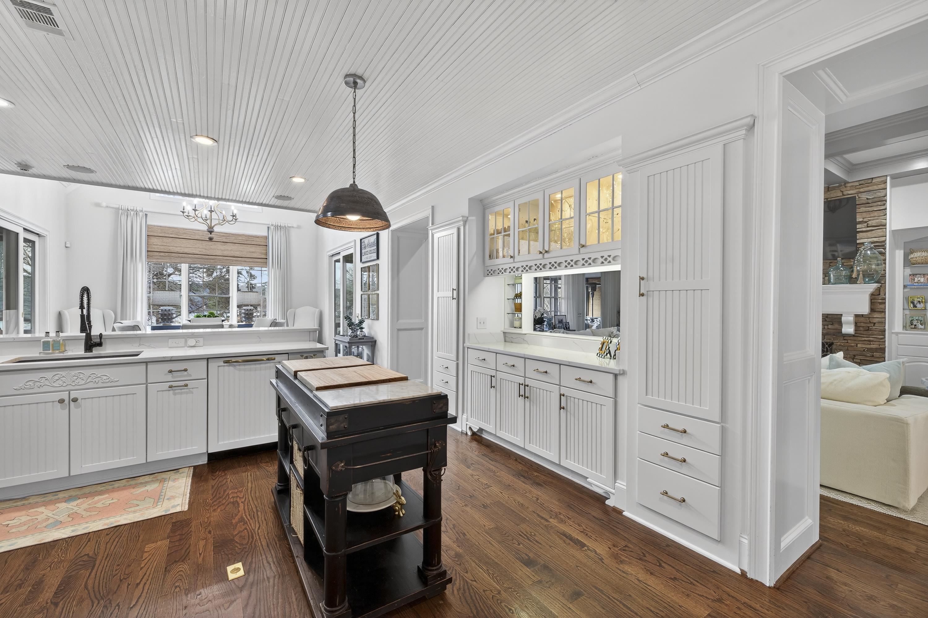 3361 LINGER LONGER ROAD image 18