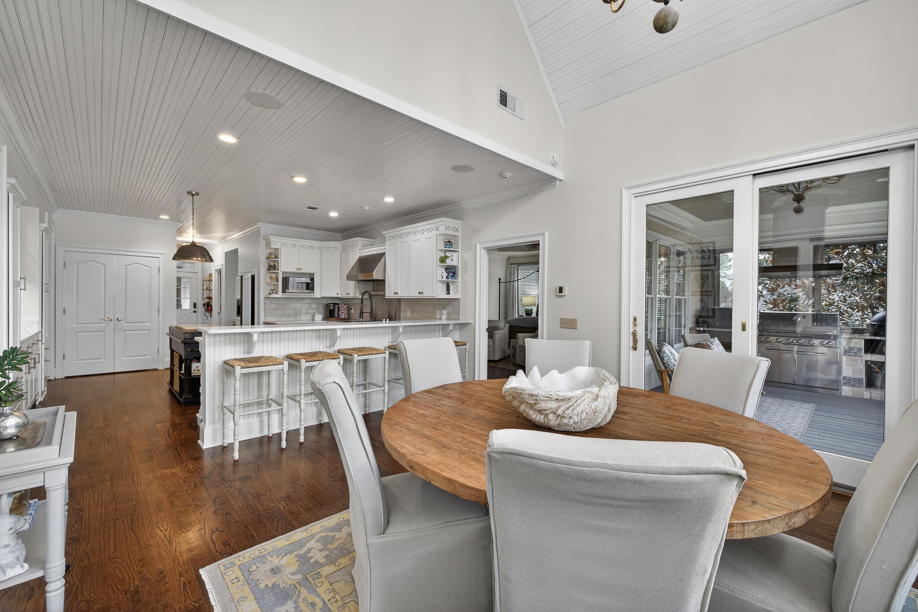 3361 LINGER LONGER ROAD image 23