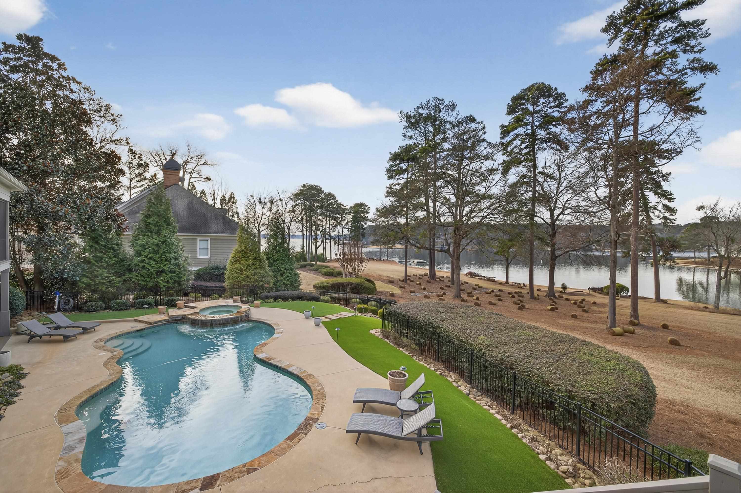 3361 LINGER LONGER ROAD image 4