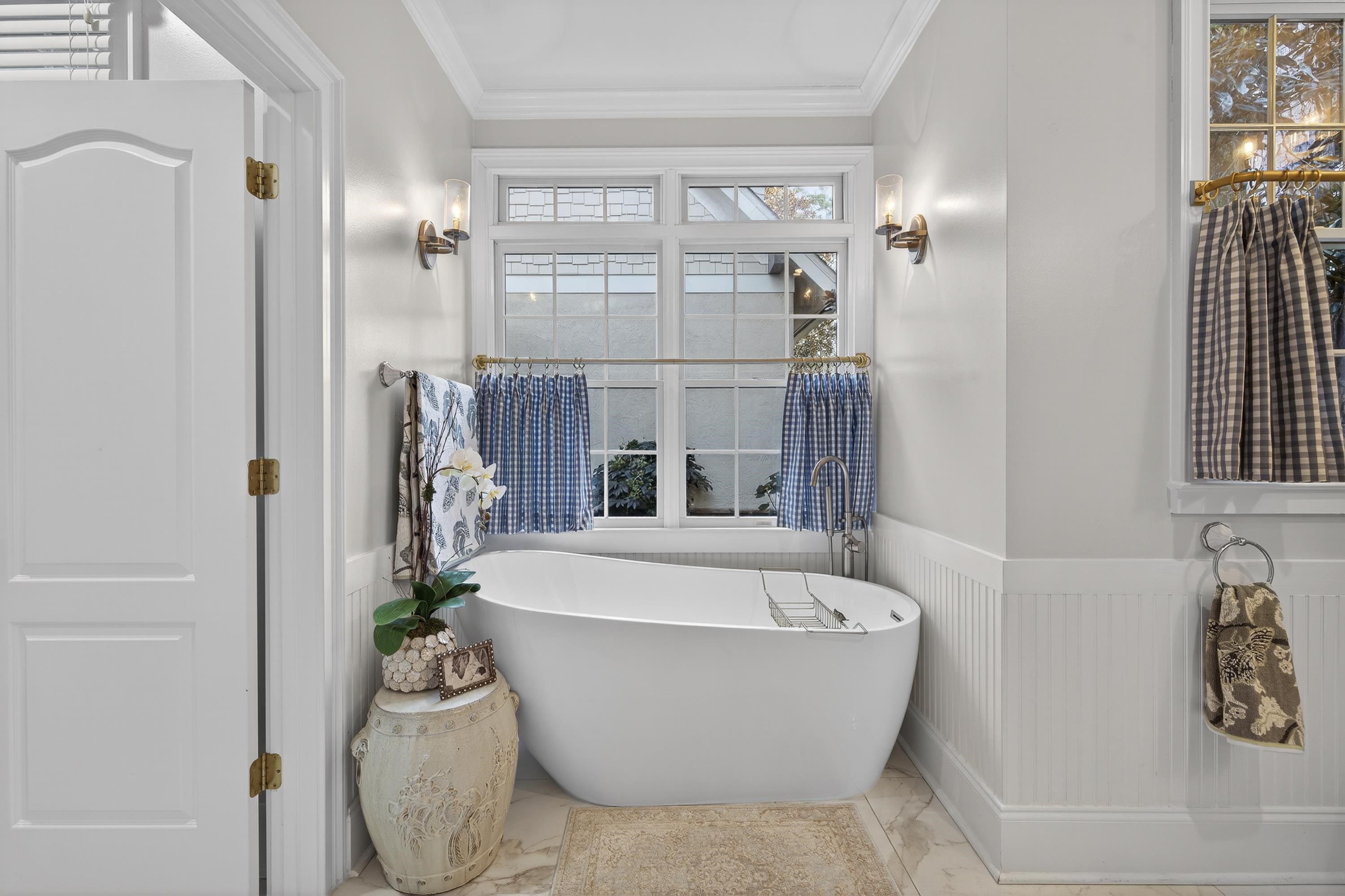 3361 LINGER LONGER ROAD image 36