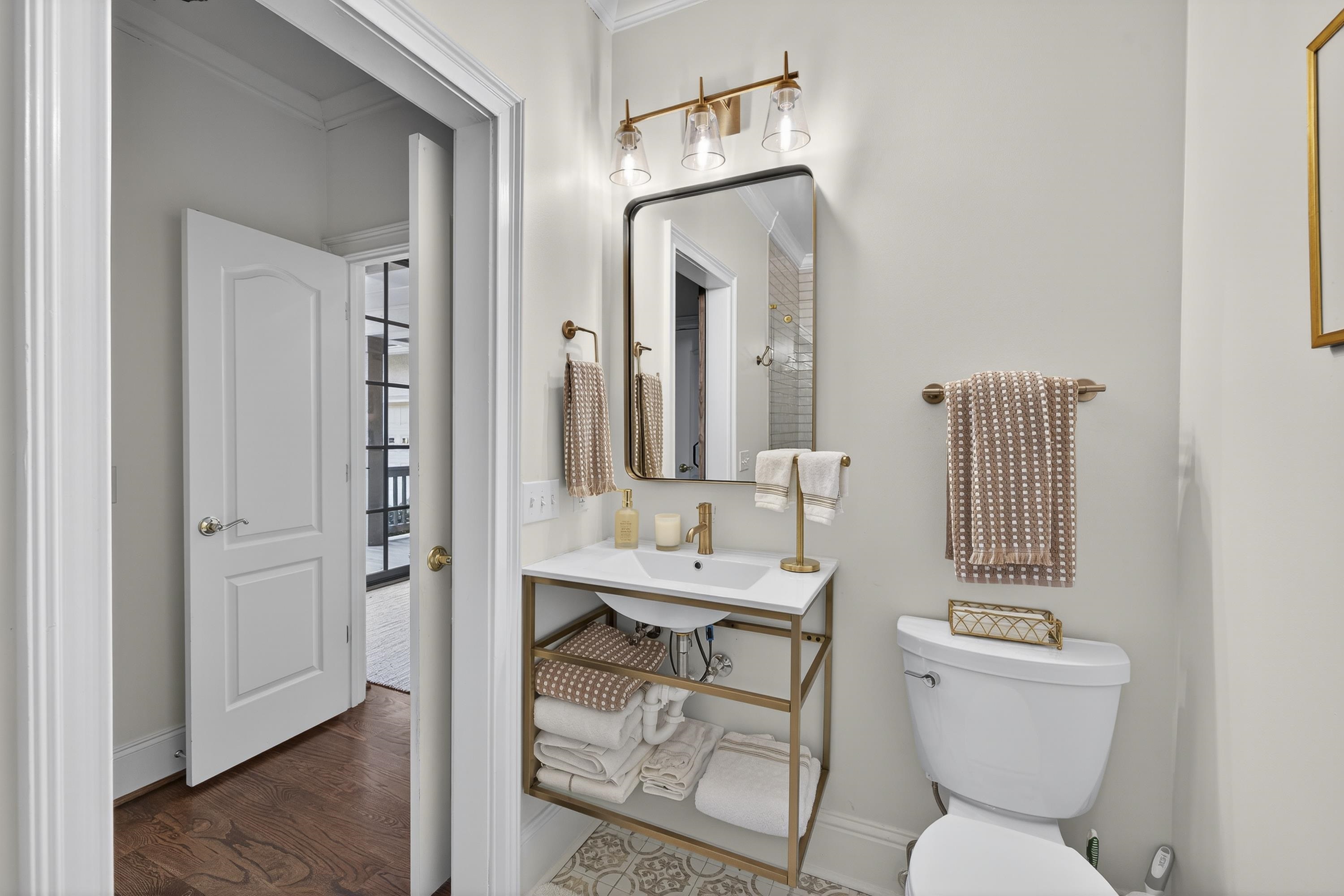 3361 LINGER LONGER ROAD image 44