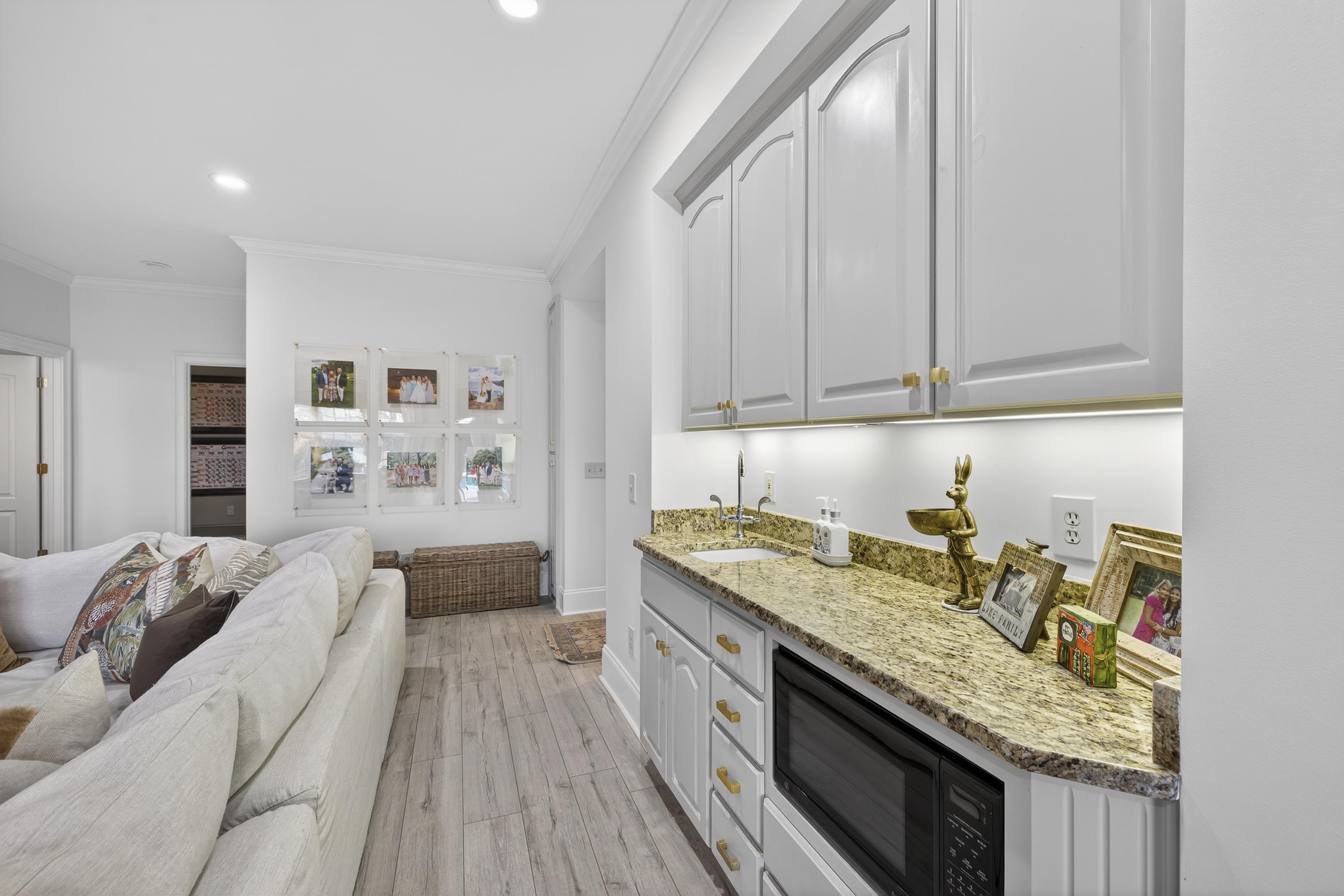 3361 LINGER LONGER ROAD image 58