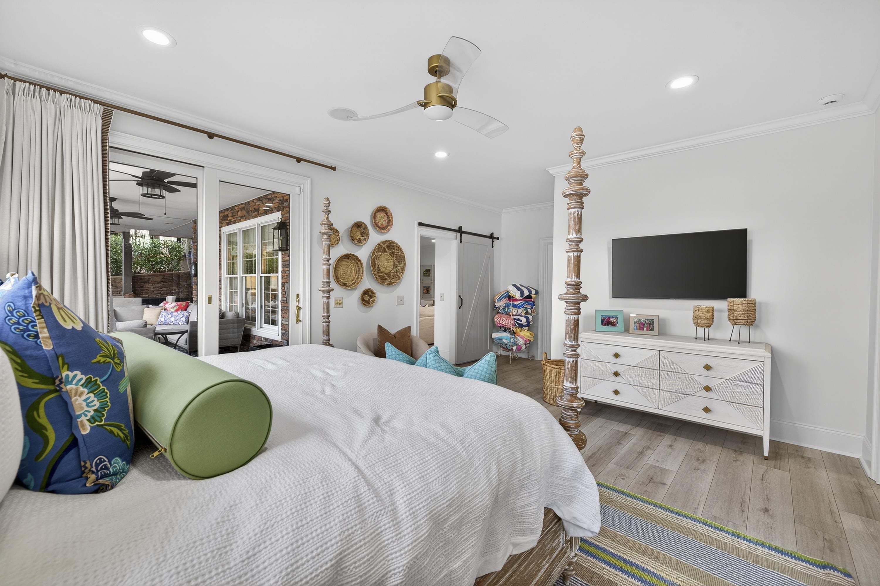 3361 LINGER LONGER ROAD image 60